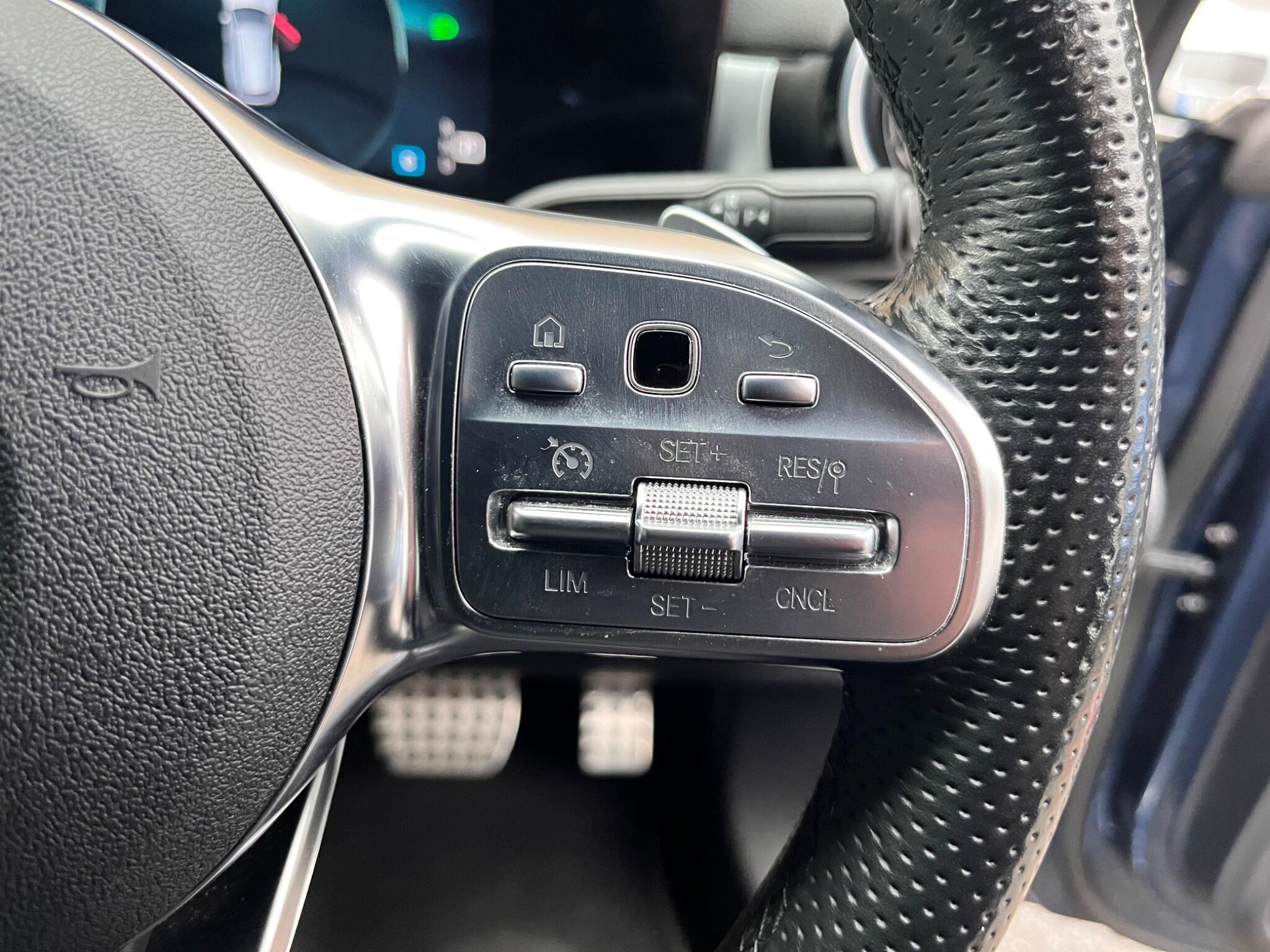 Mercedes-Benz CLA view 28