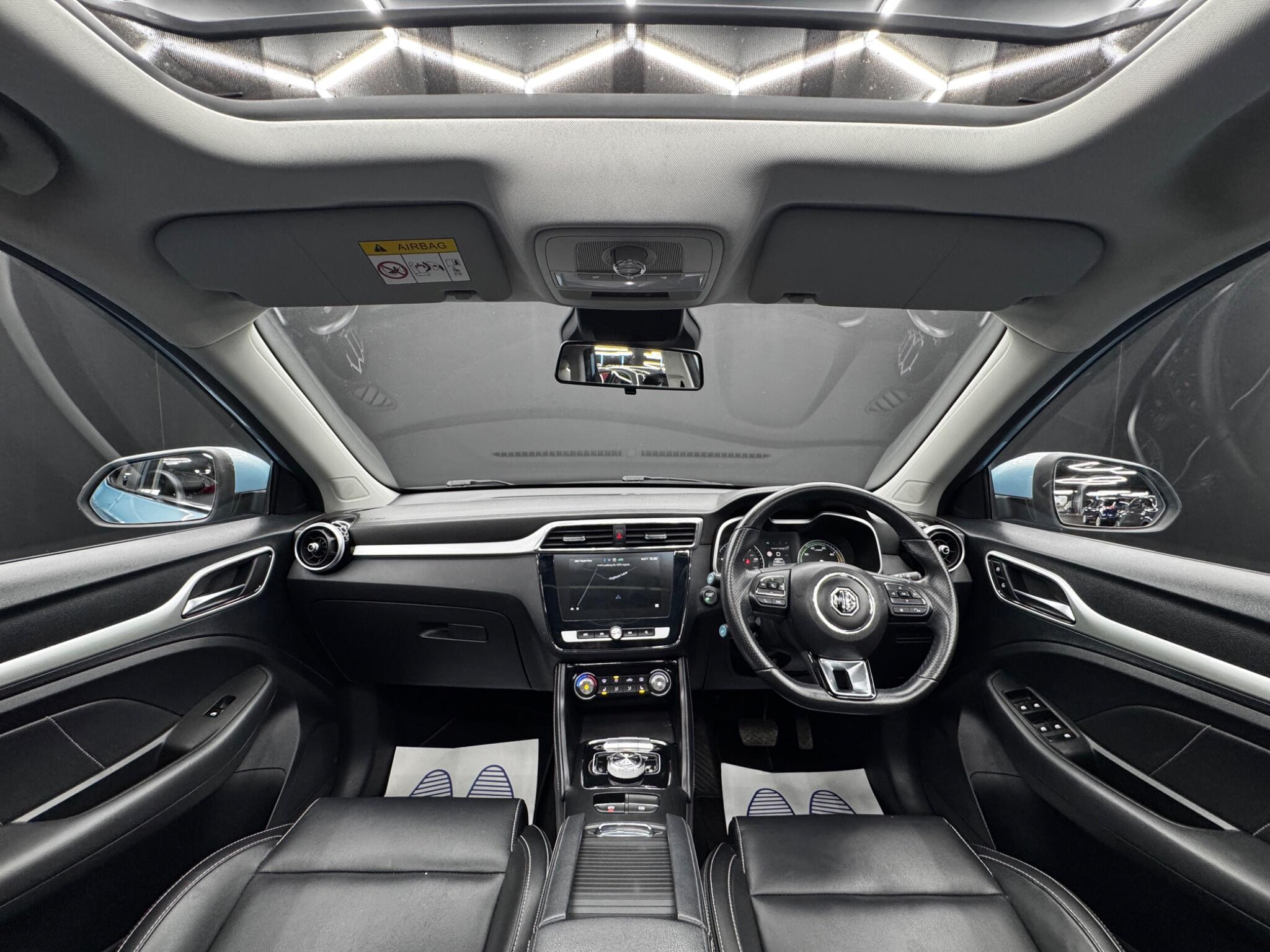 MG ZS view 17