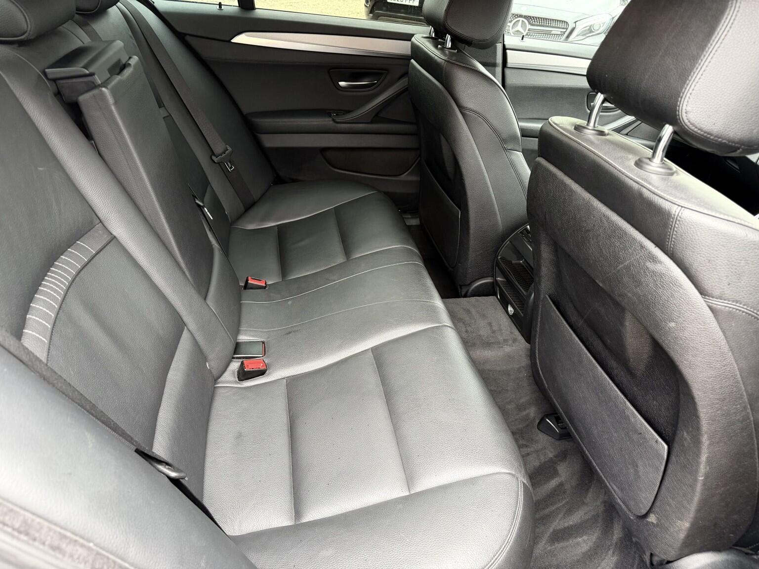 BMW 5 Series view 30