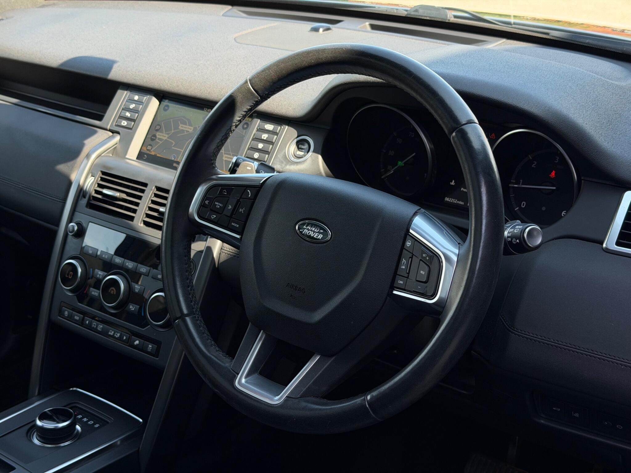 Land Rover Discovery Sport view 33