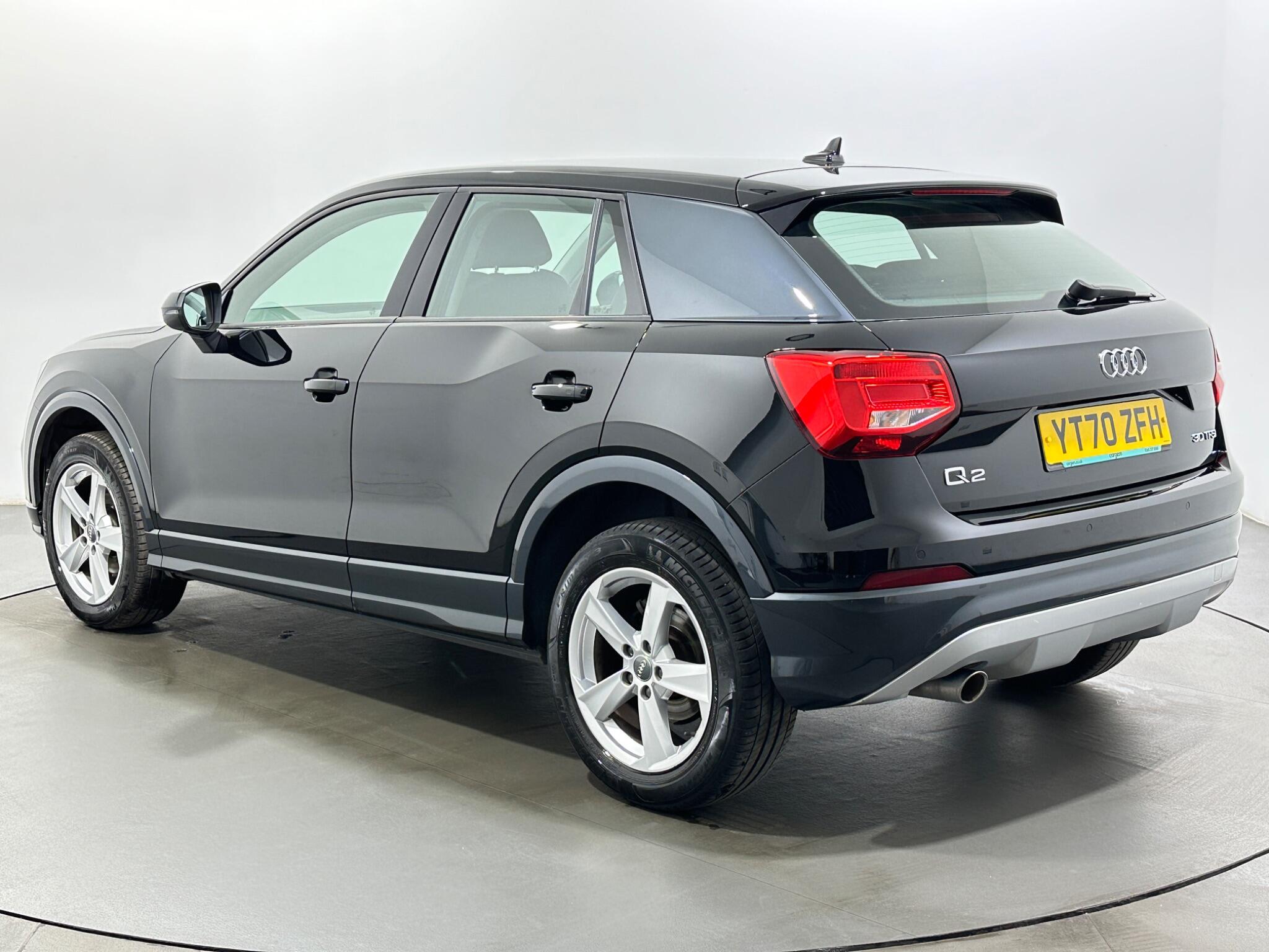Audi Q2 view 6