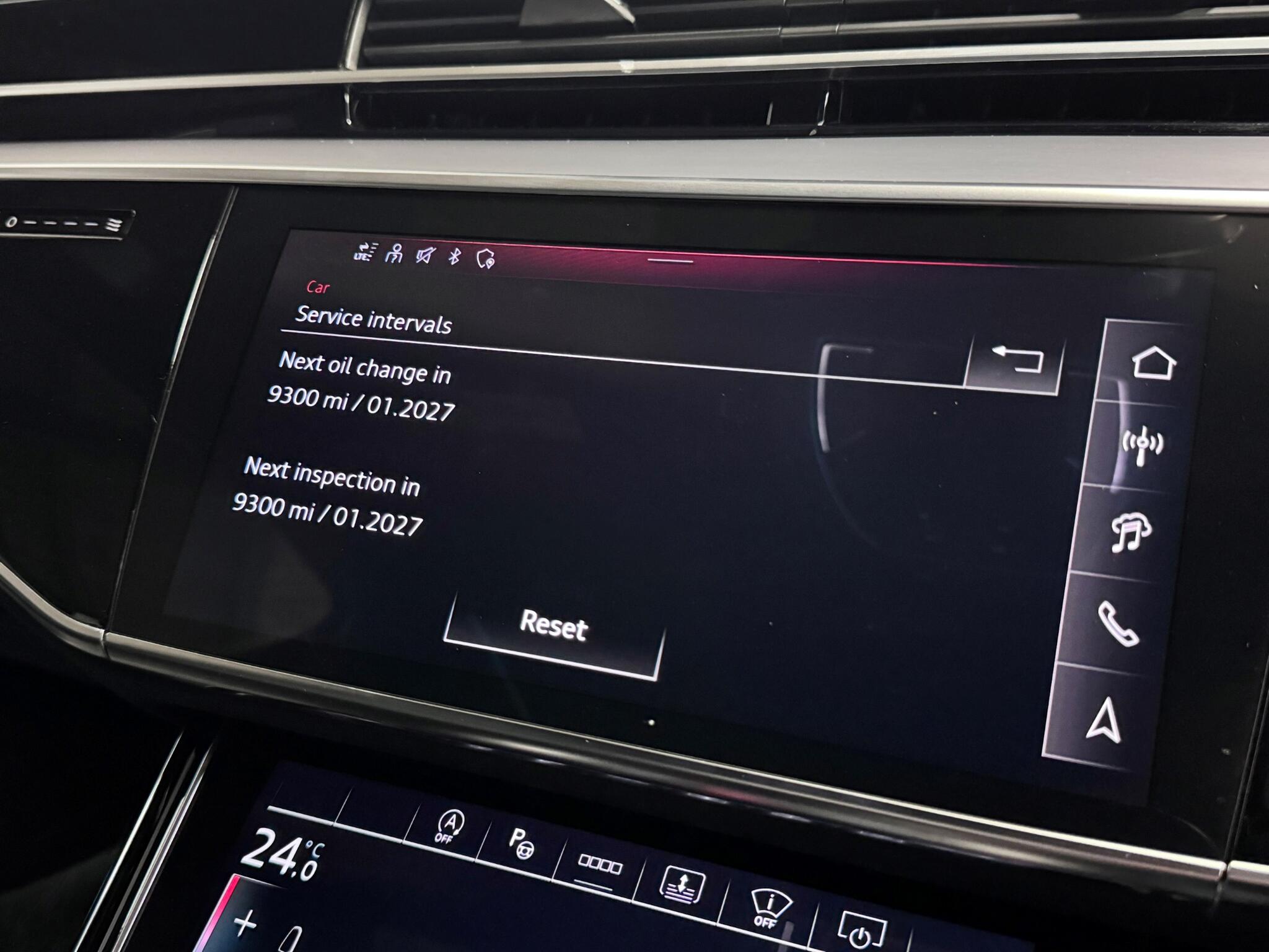 Audi A8 view 55