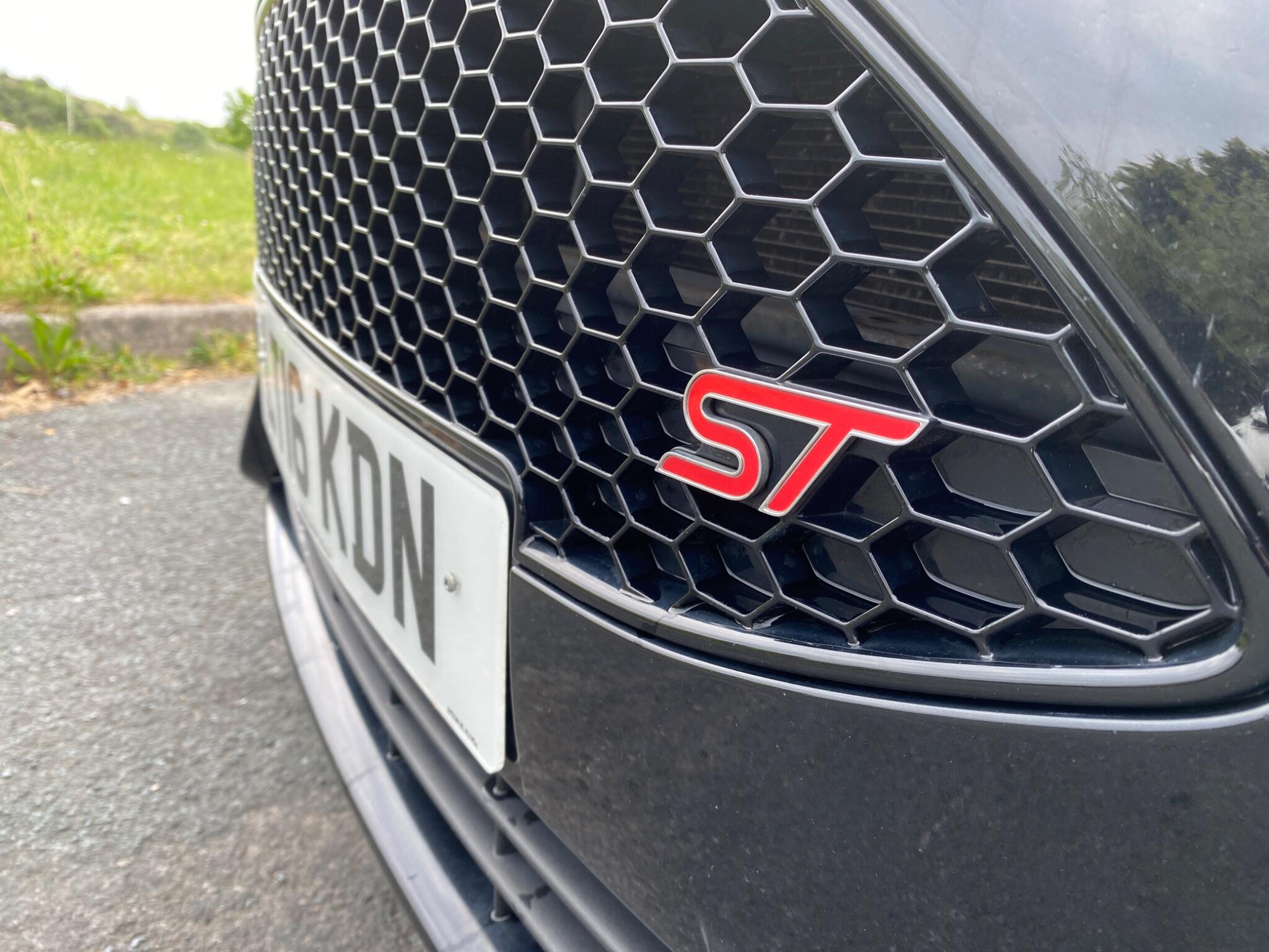 Ford Fiesta 1.6T EcoBoost ST-2 Euro 6 3dr