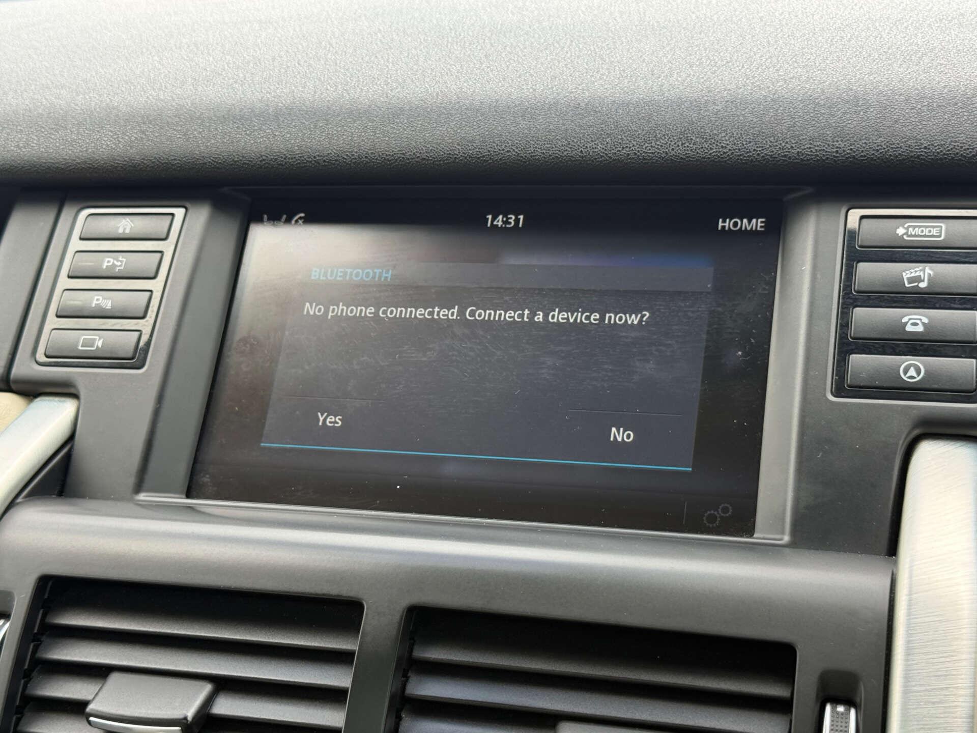 Land Rover Discovery Sport view 54