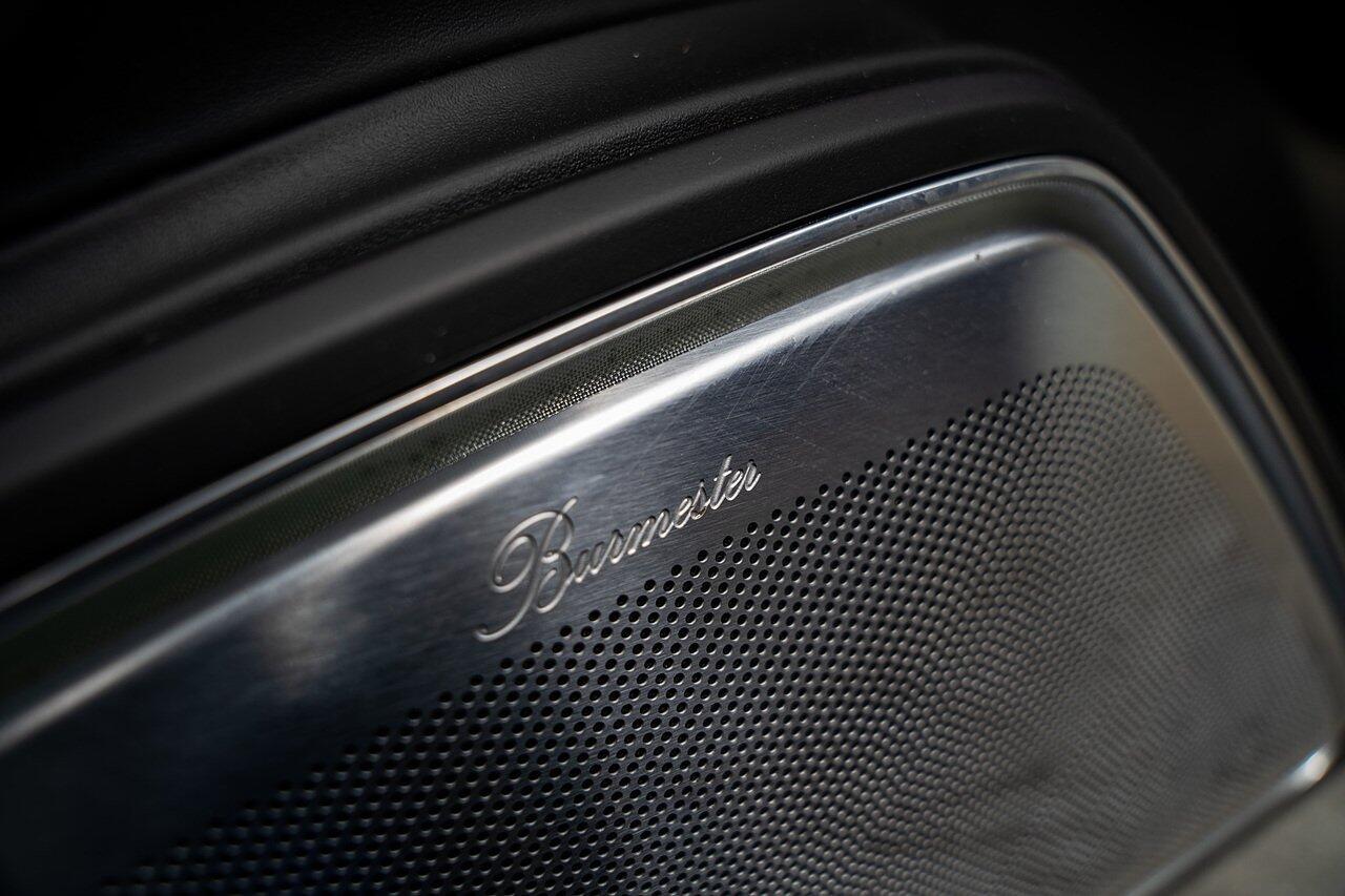 Porsche Panamera view 64