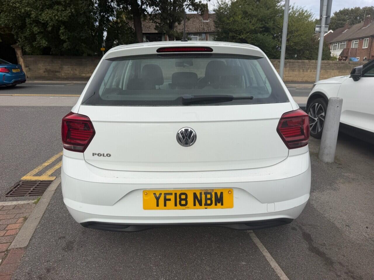 Volkswagen Polo view 5