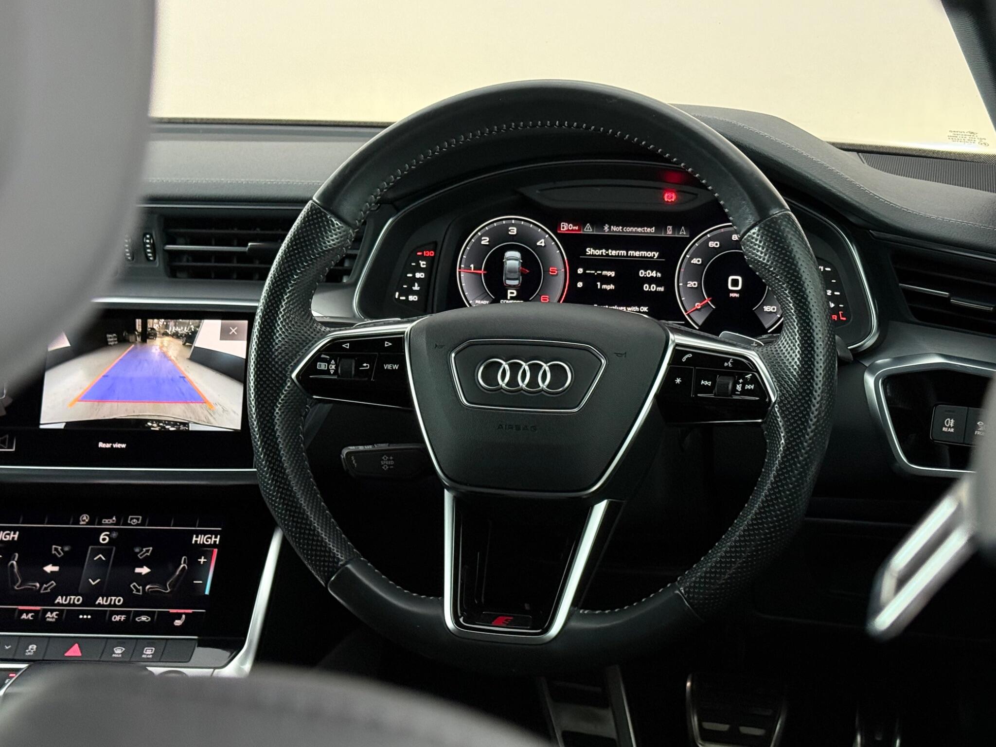 Audi A6 view 13