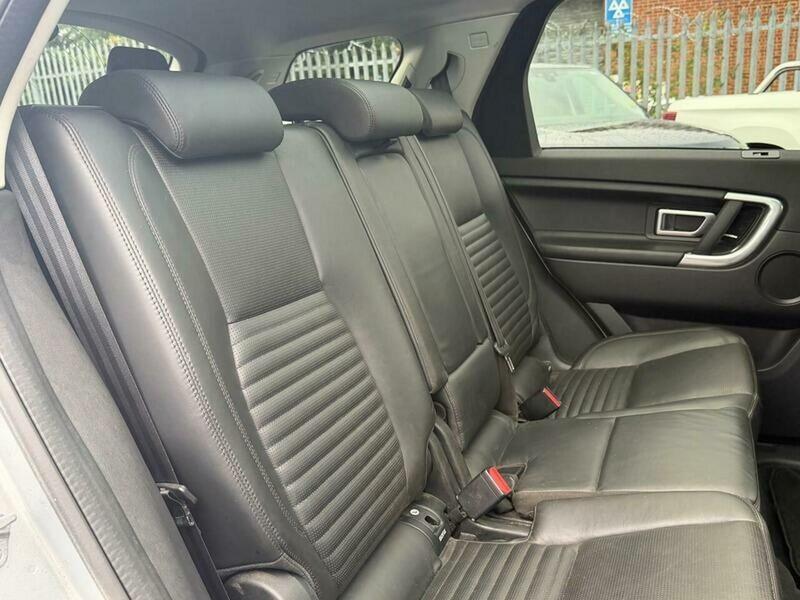 Land Rover Discovery Sport view 59