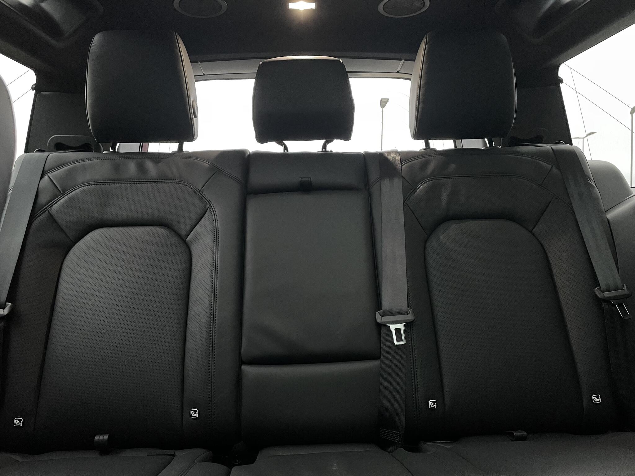 Land Rover Defender view 51