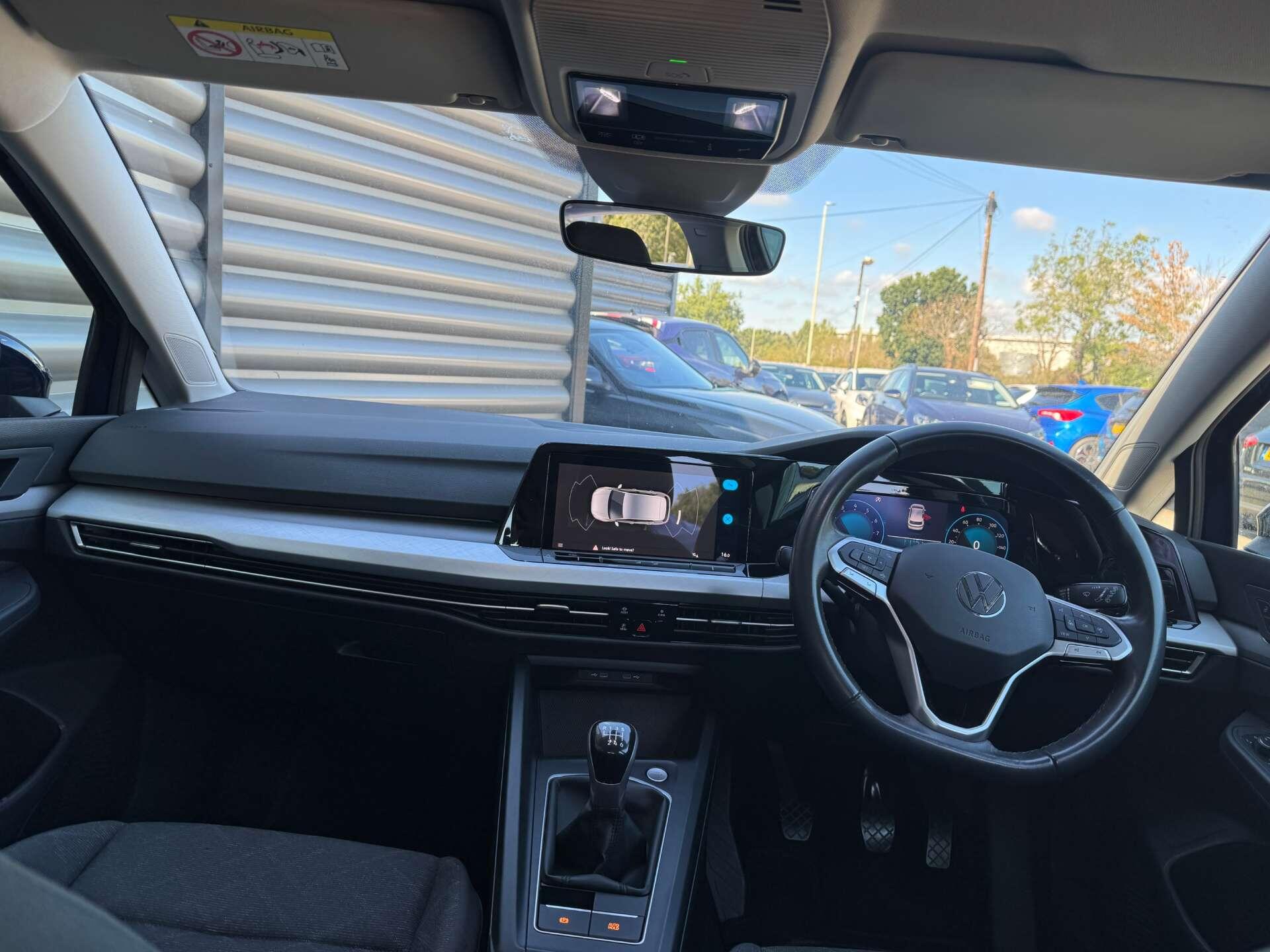 Volkswagen Golf view 13