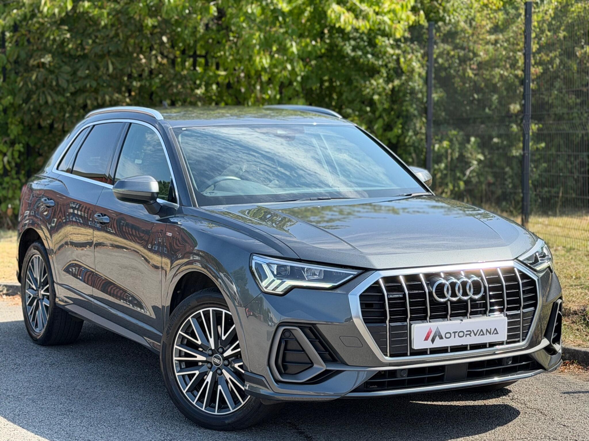 Audi Audi Q3 main image