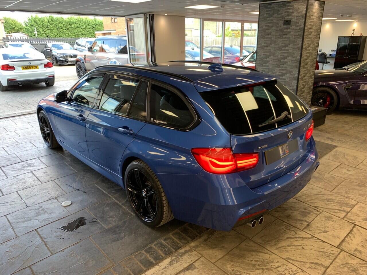 BMW 3 Series view 19