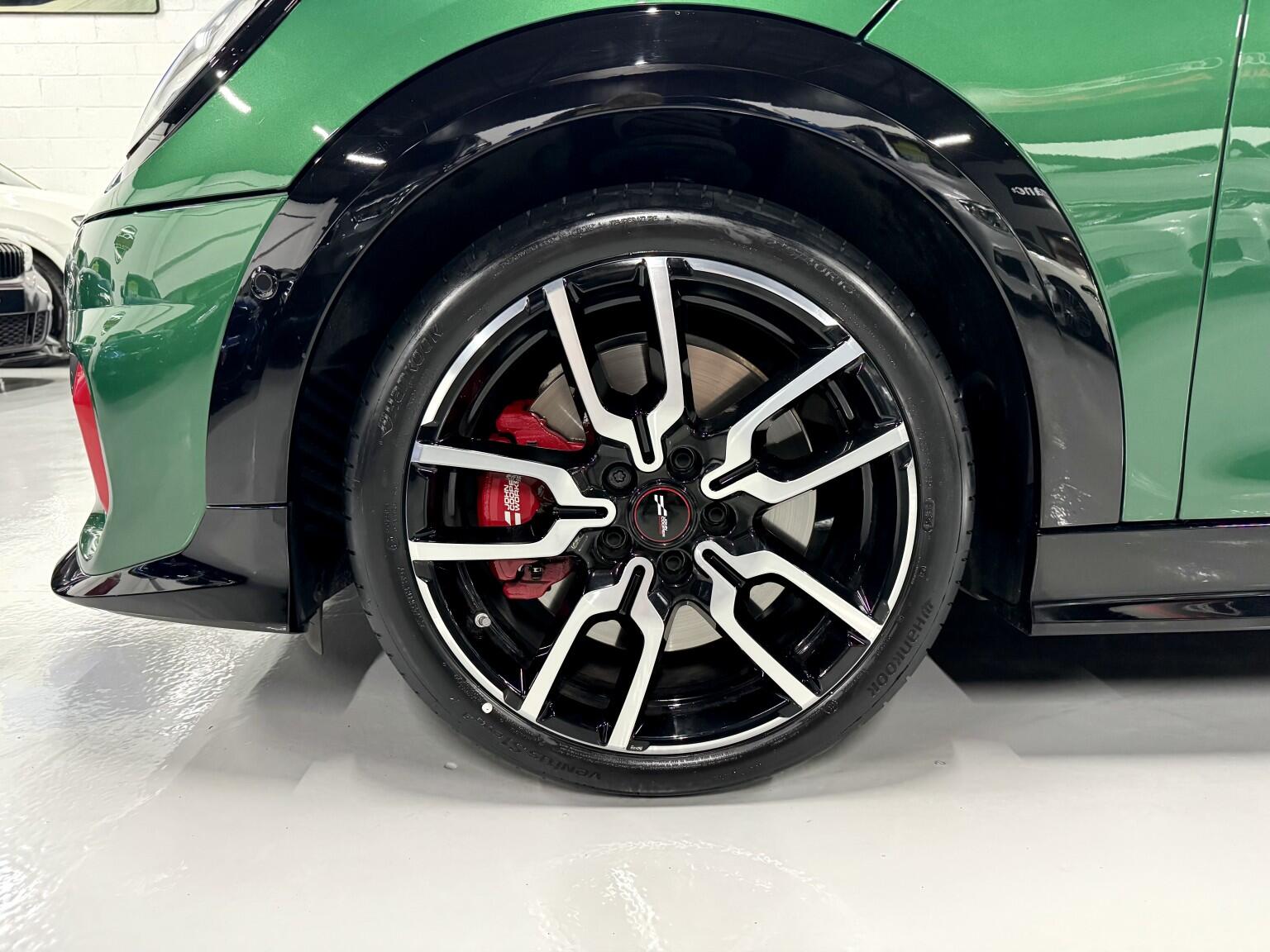 Mini Cooper Cooper view 4