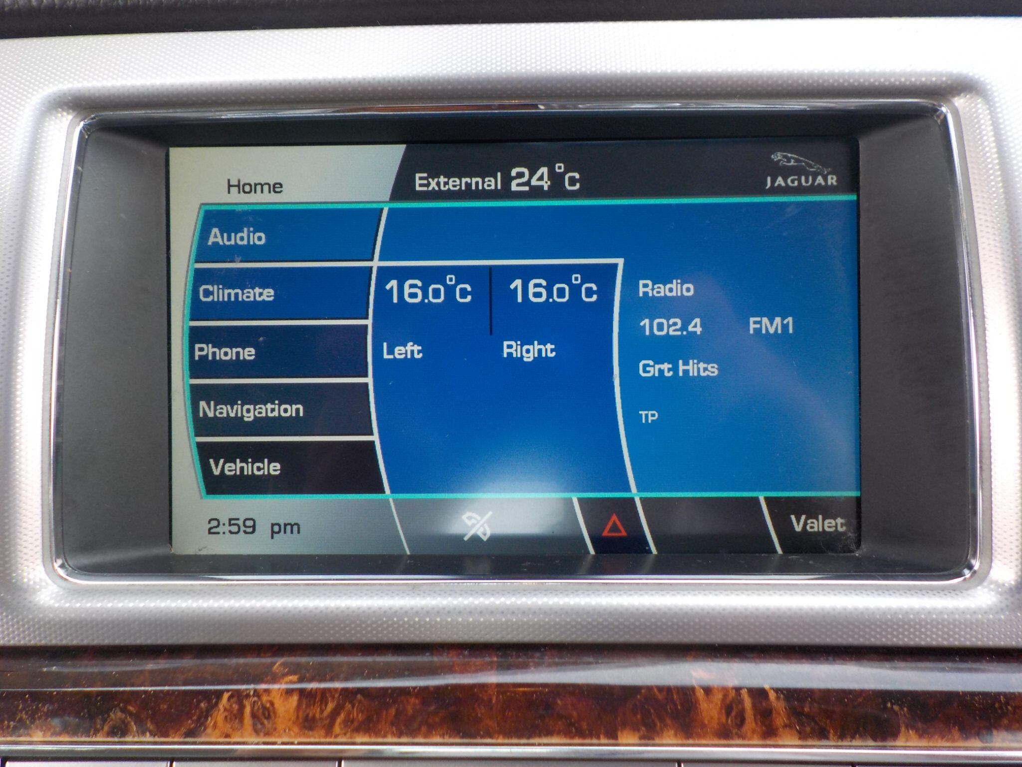 Jaguar XF 3.0d V6 Luxury Auto Euro 5 4dr