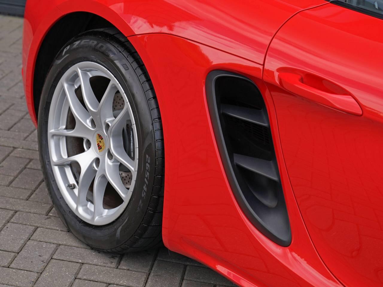 Porsche Cayman view 45