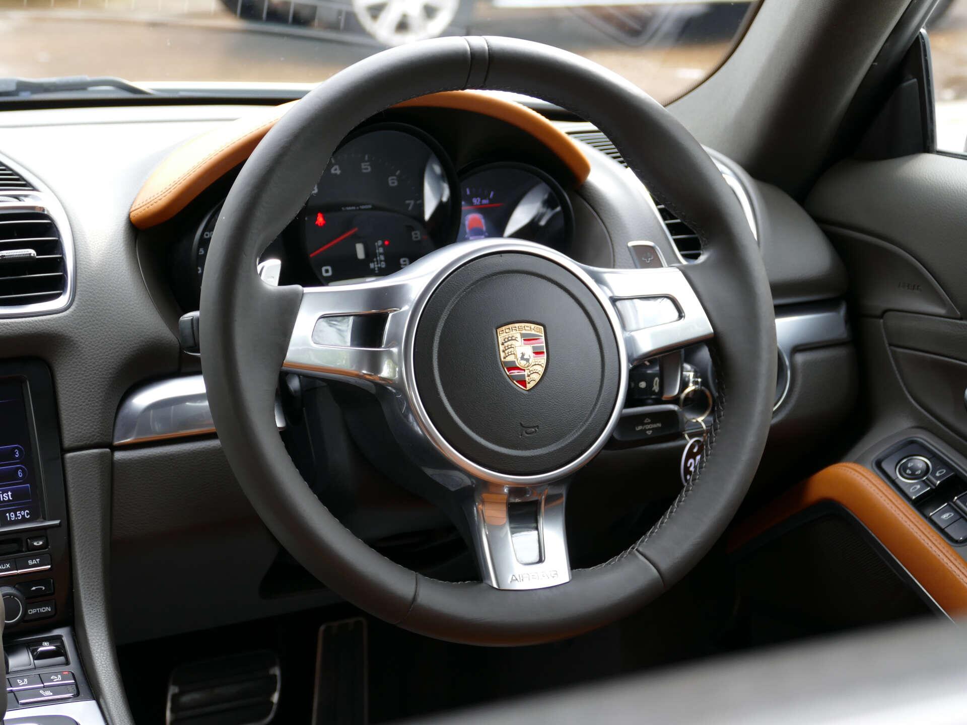 Porsche Cayman view 31