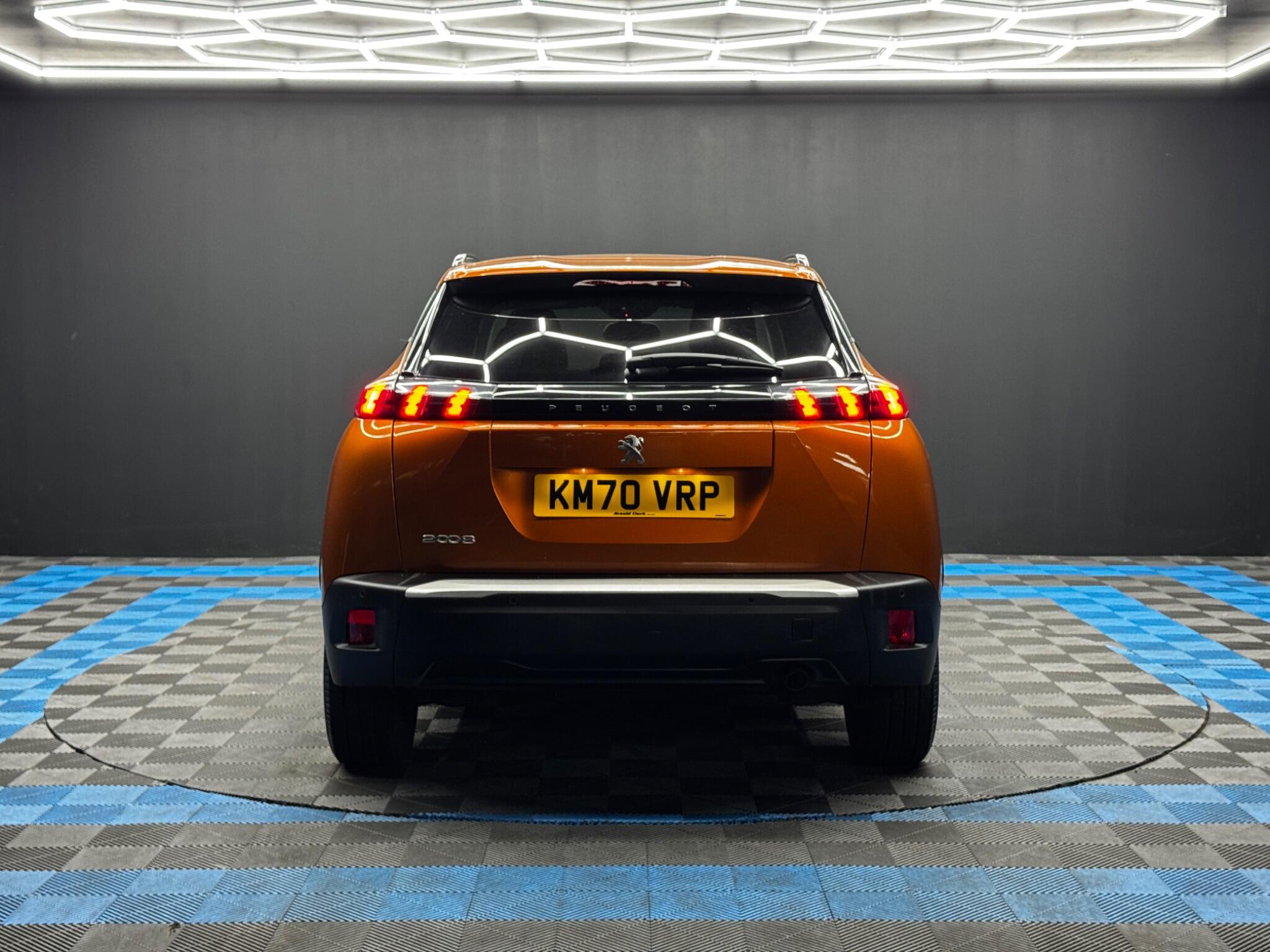 Peugeot 2008 view 6