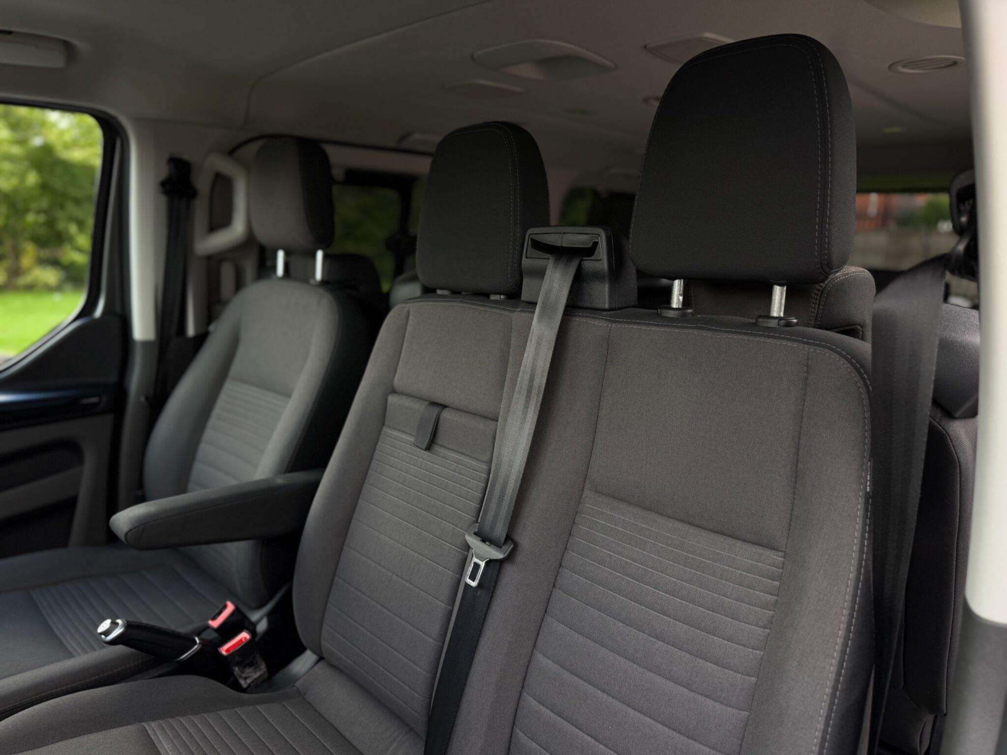 Ford Tourneo Custom view 25