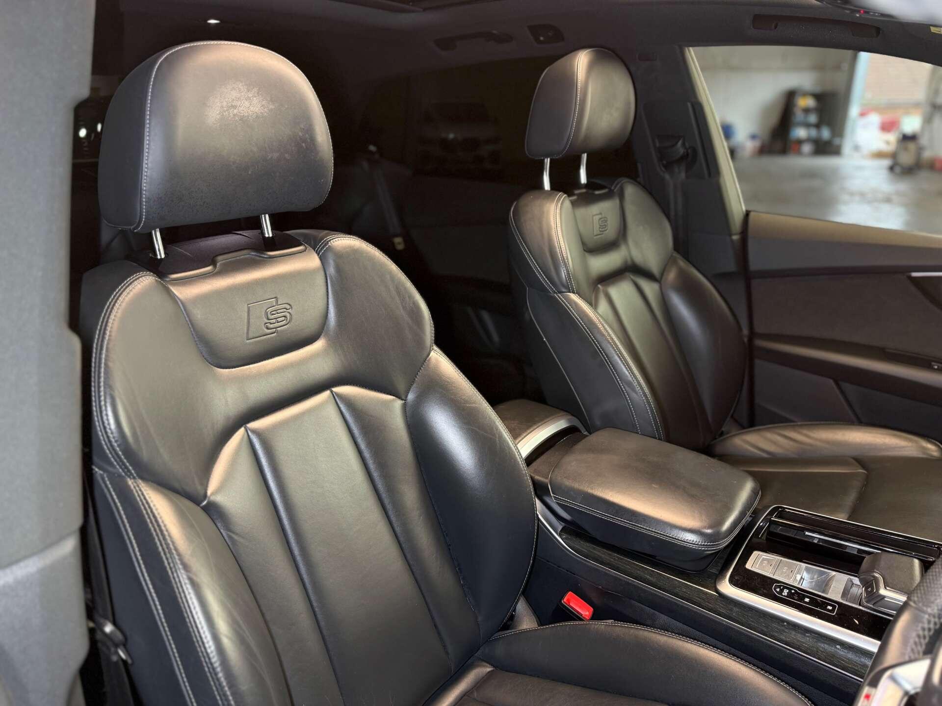 Audi Q8 view 29