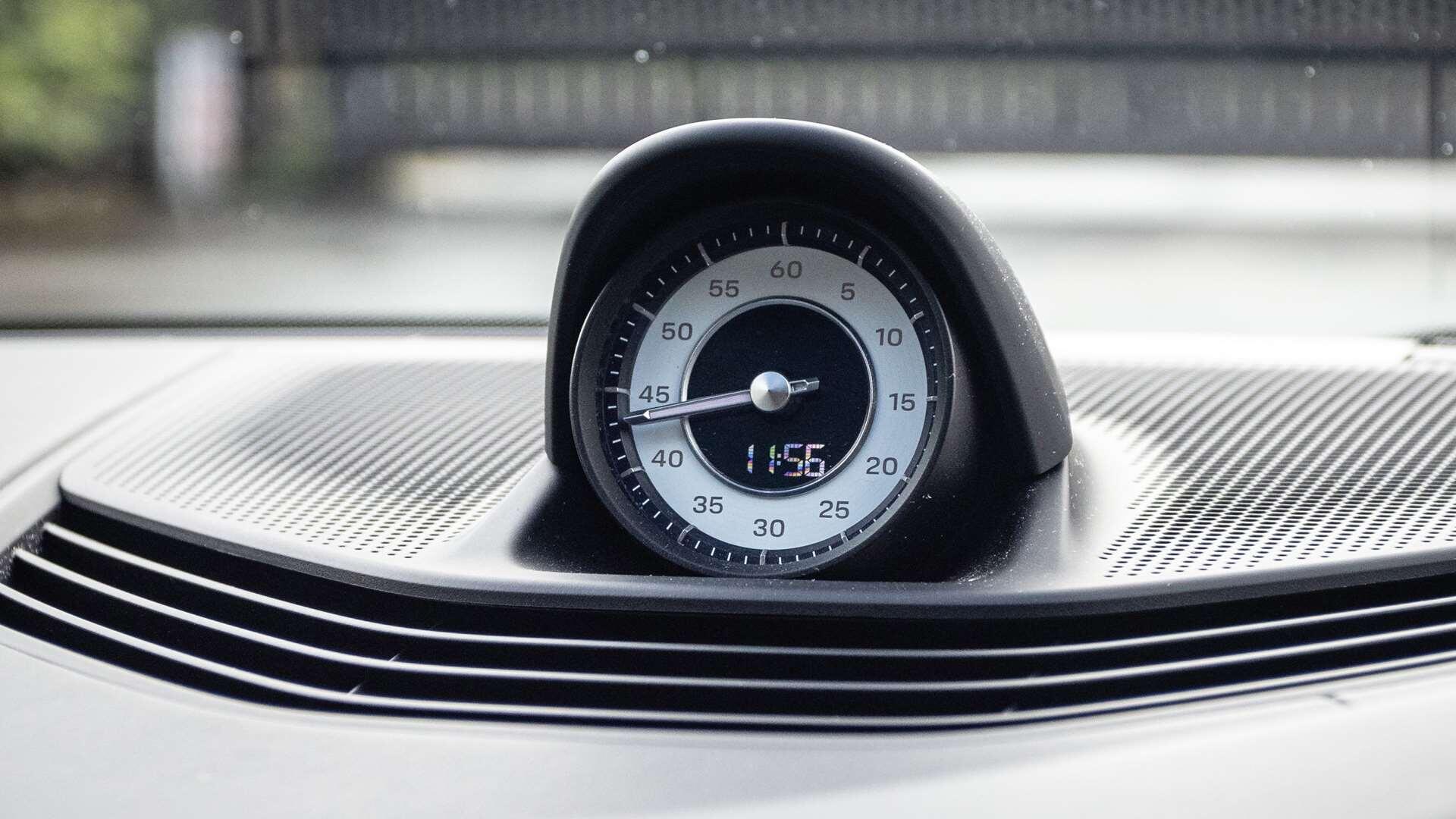 Porsche Taycan view 18