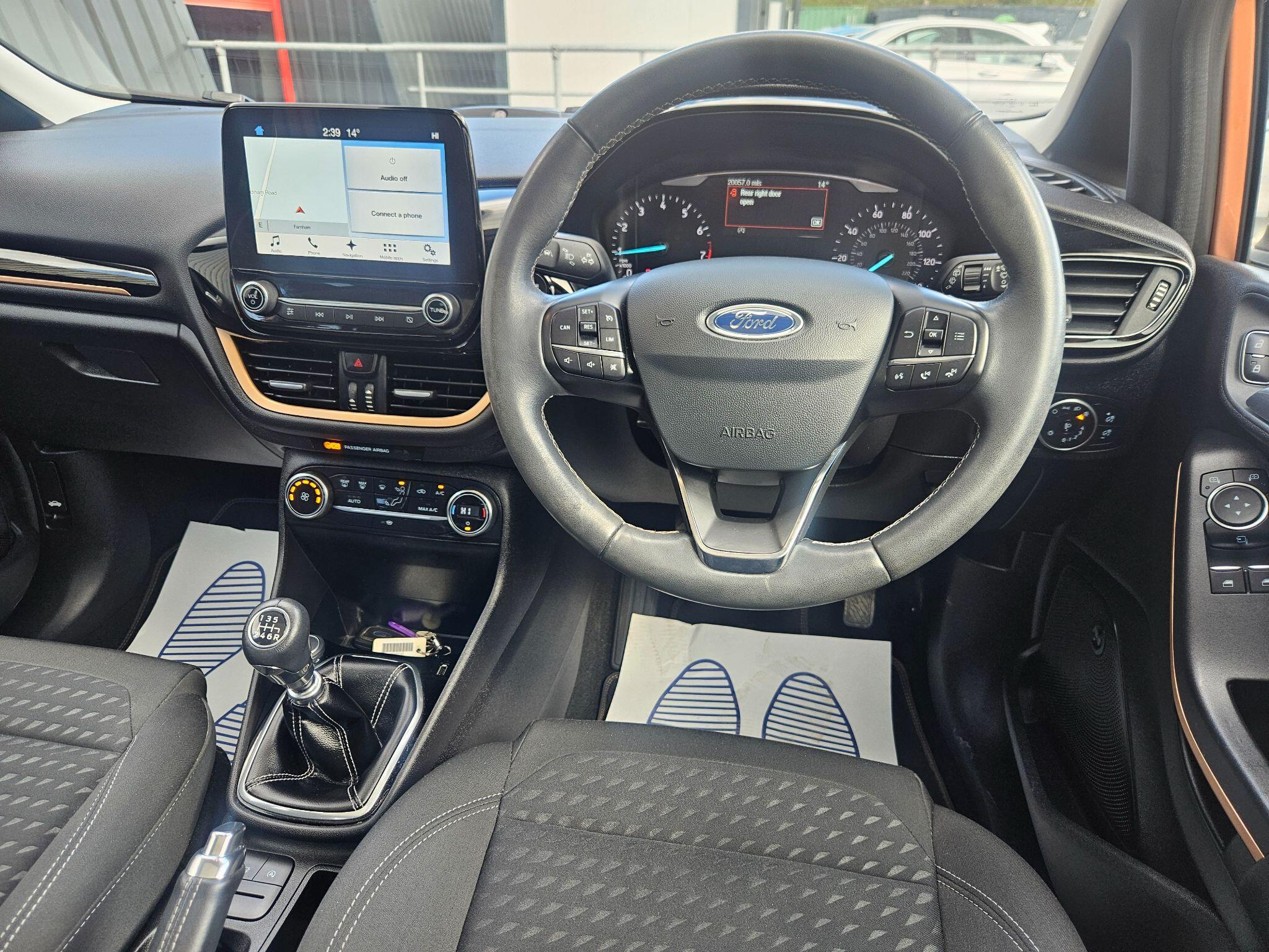 2017 Ford Fiesta image 23