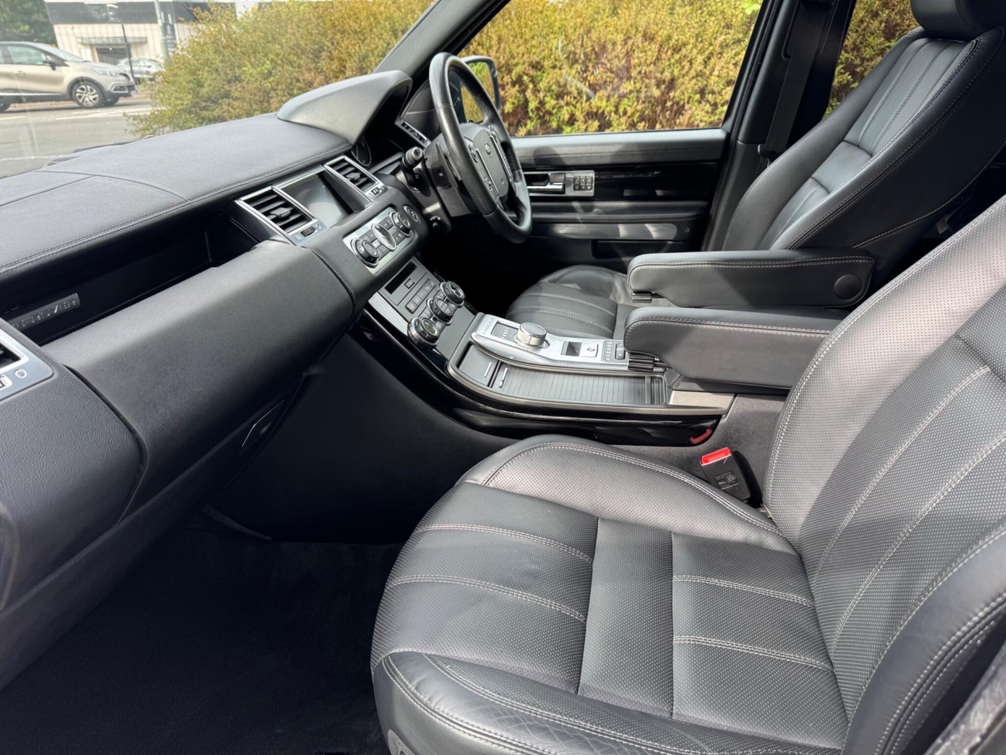 Land Rover Range Rover Sport view 12