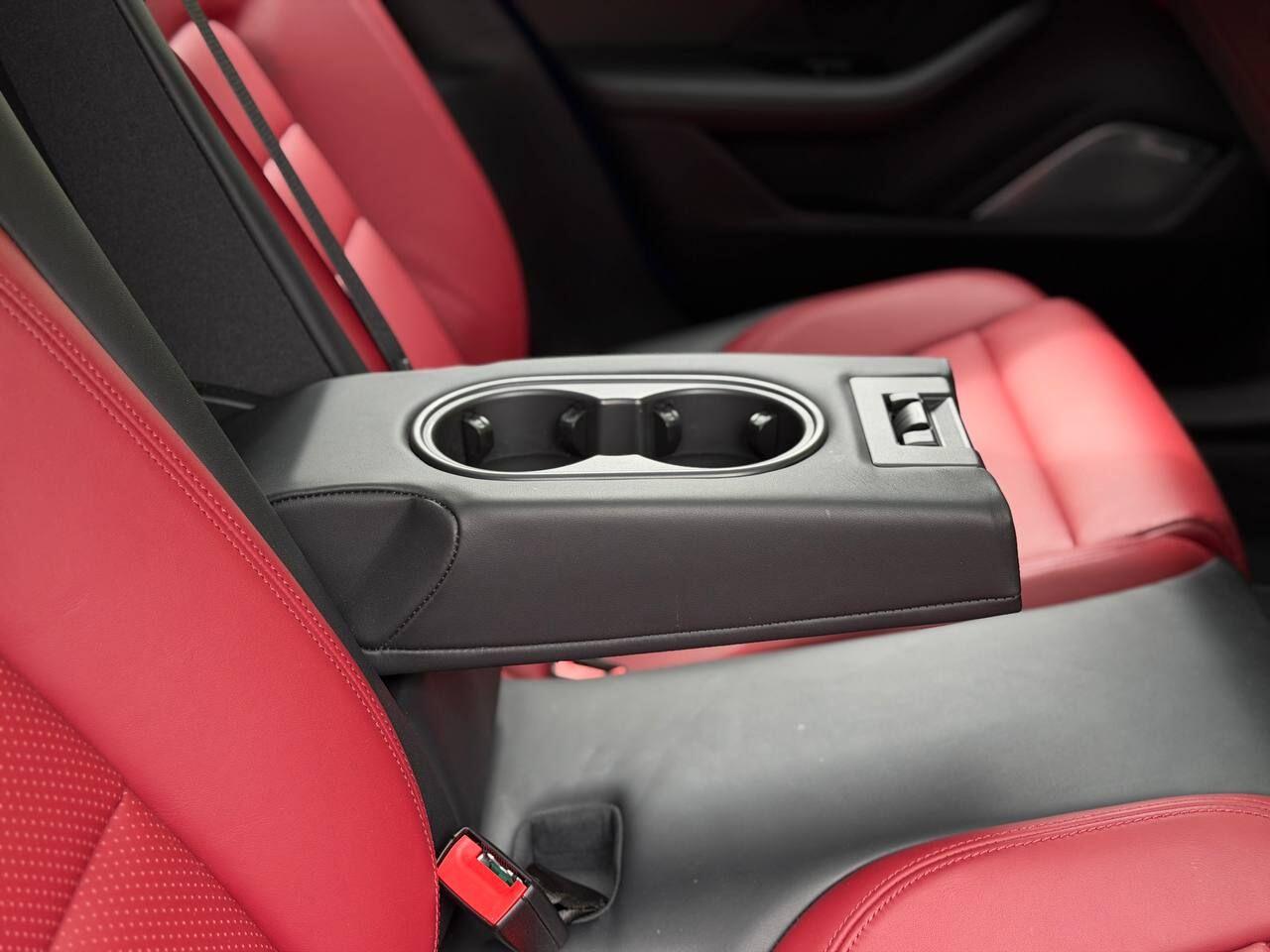 Porsche Taycan view 19