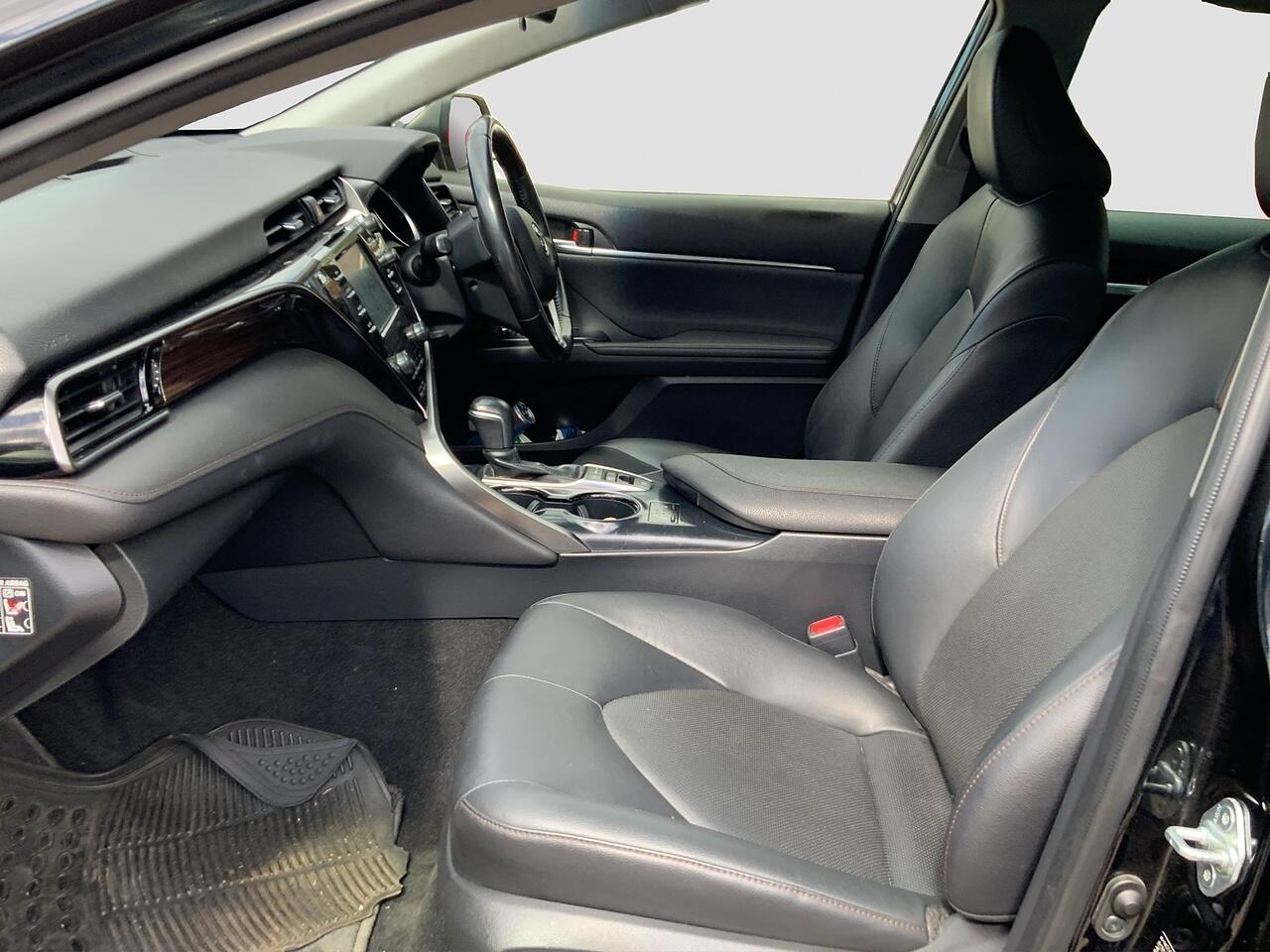Toyota Camry view 14