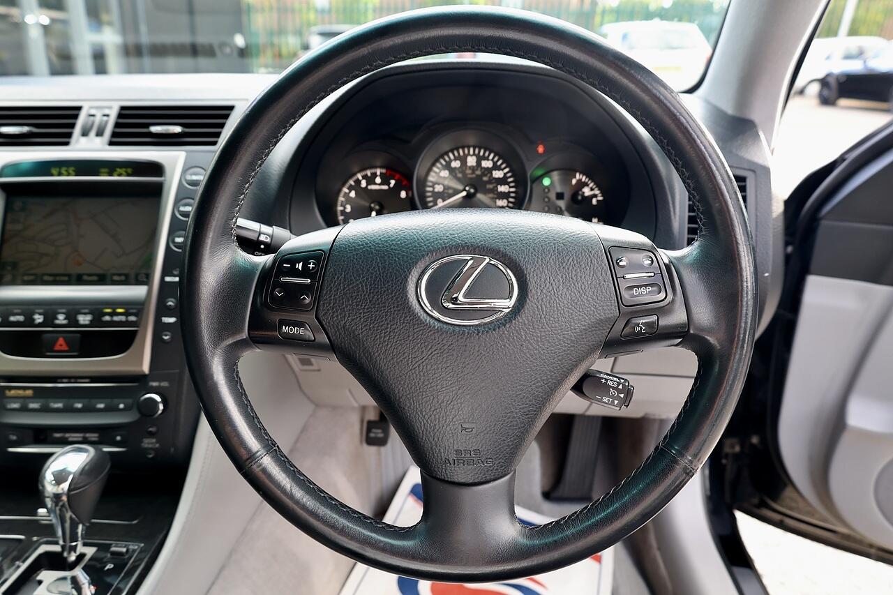 Lexus GS view 33