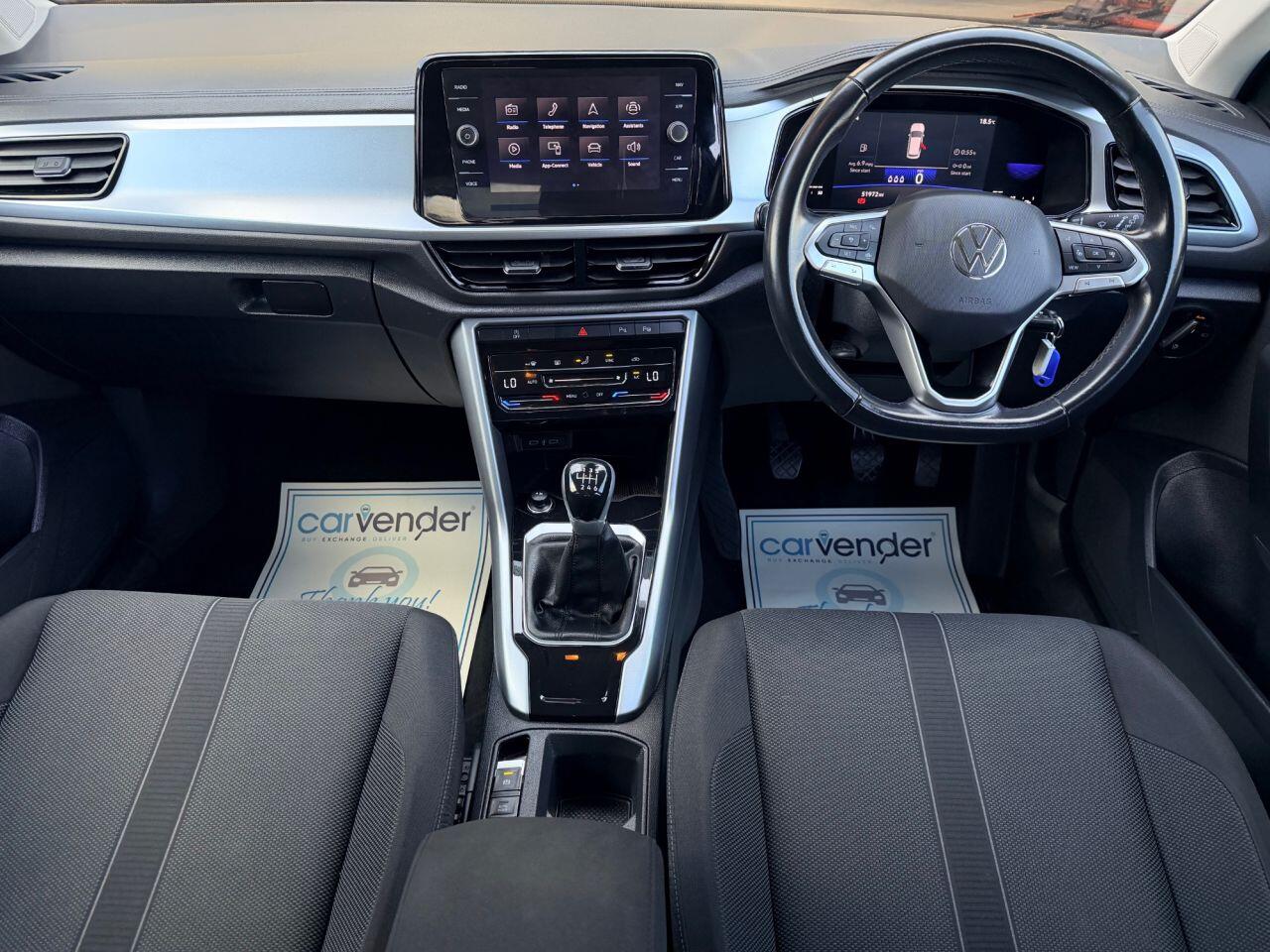 Volkswagen T-Roc view 5