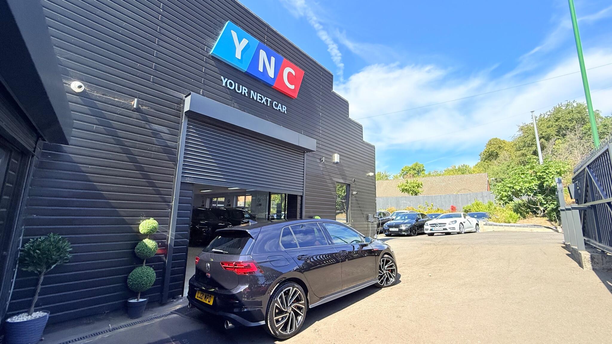 Volkswagen Golf view 14