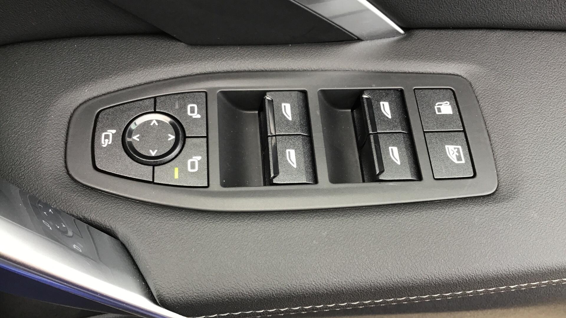 BMW X1 view 30