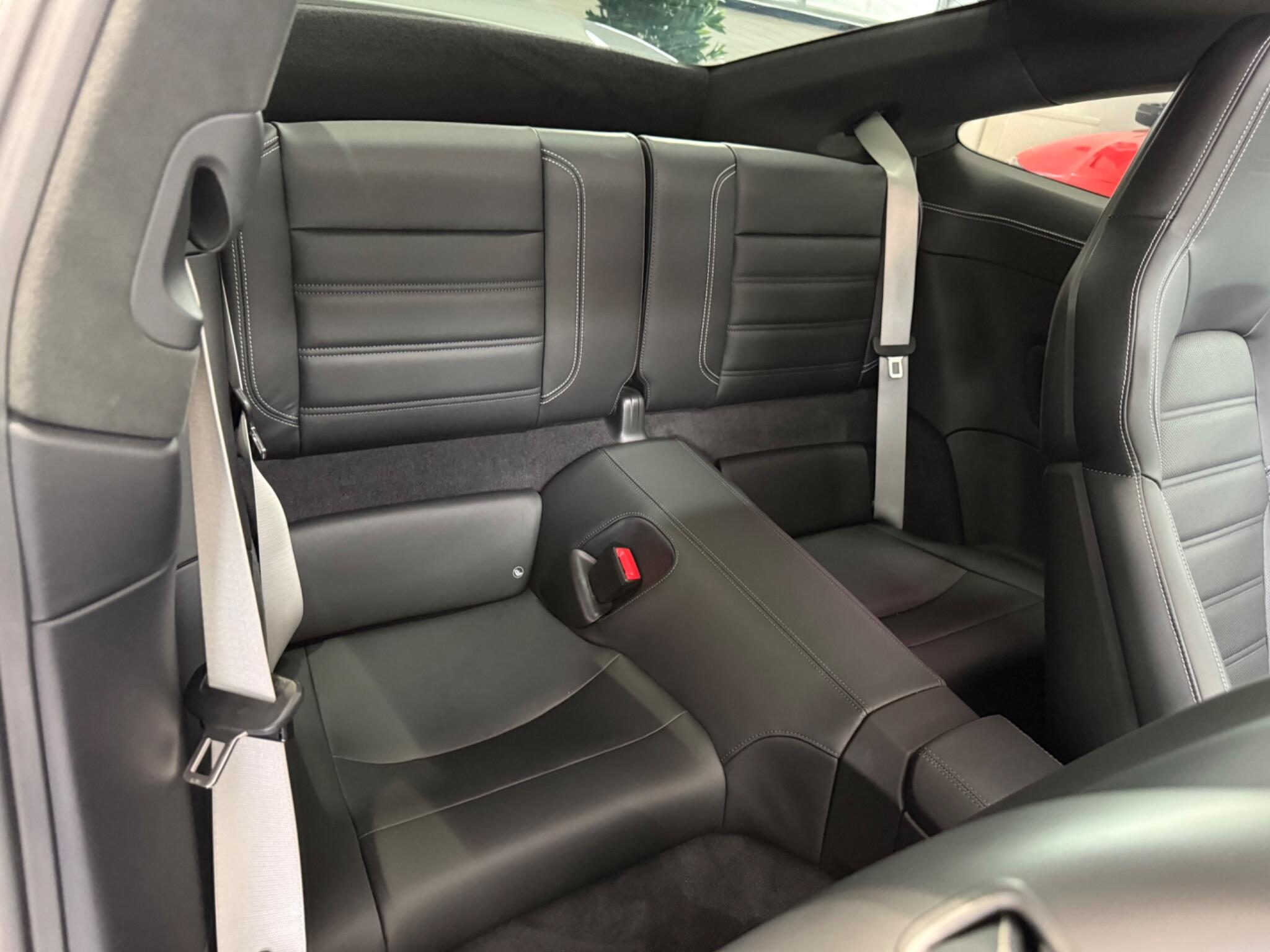 Porsche 911 view 45