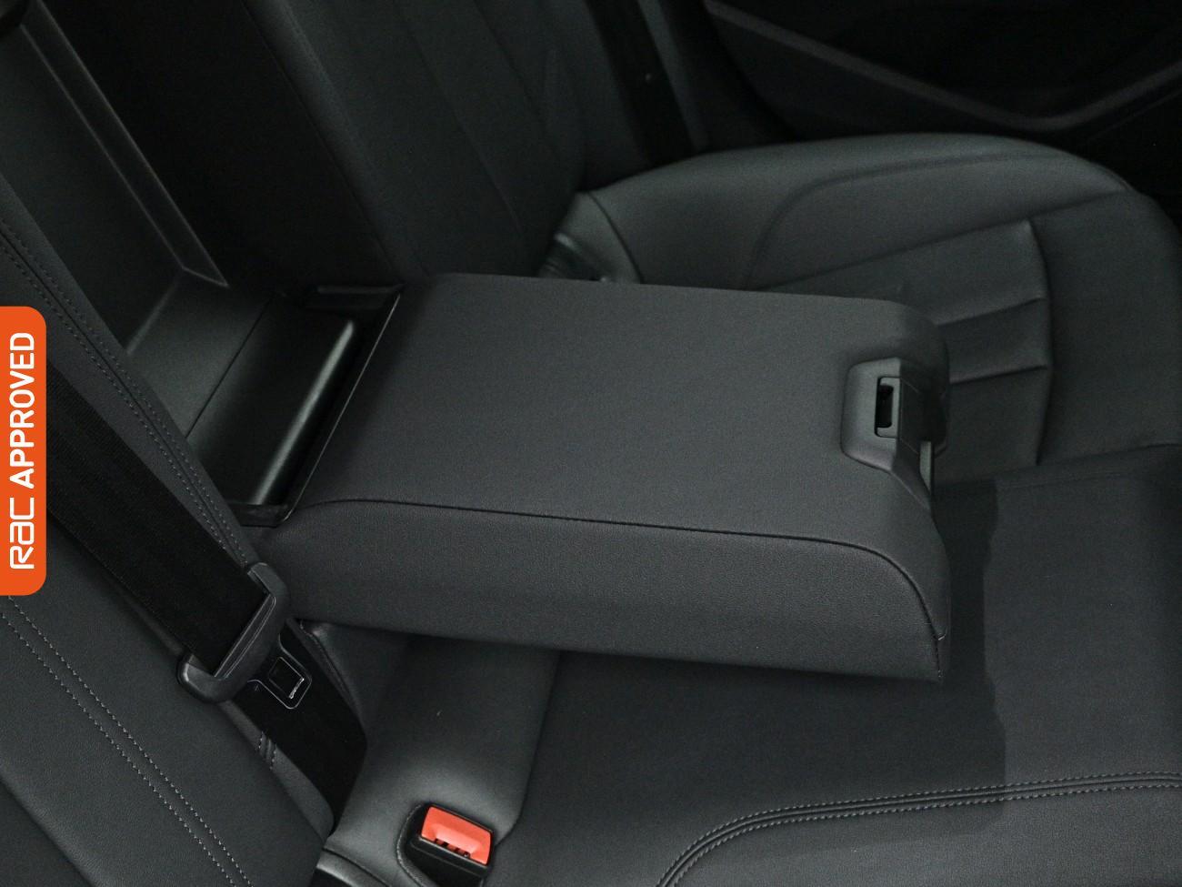 Audi A5 view 24