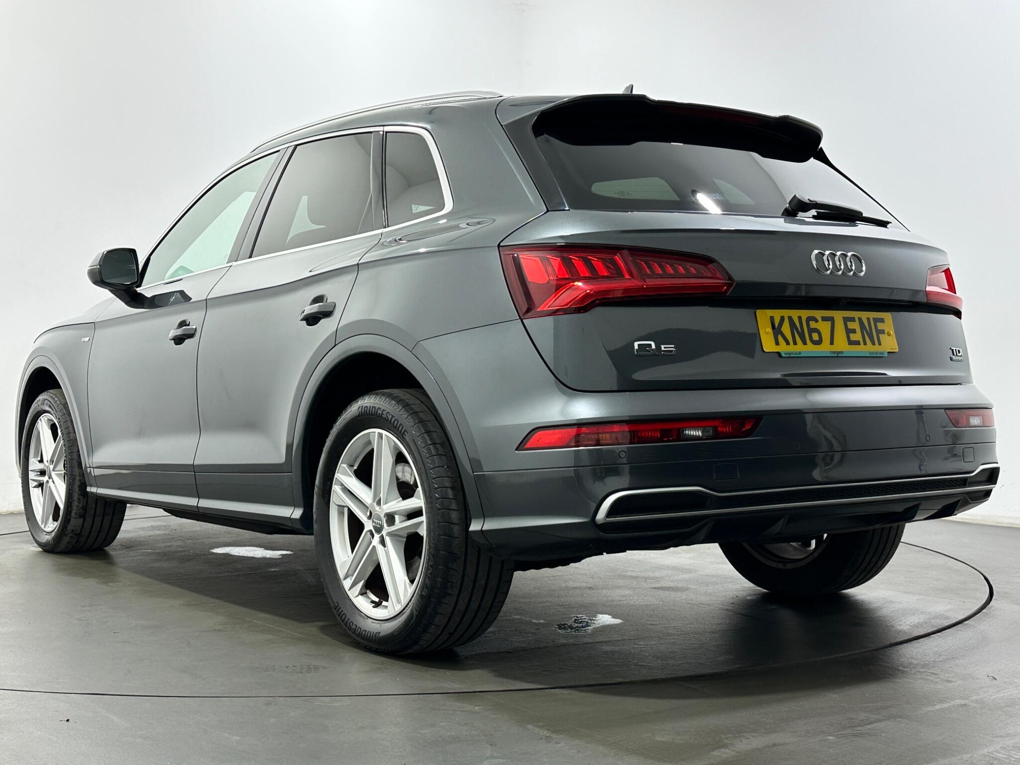 Audi Q5 view 51