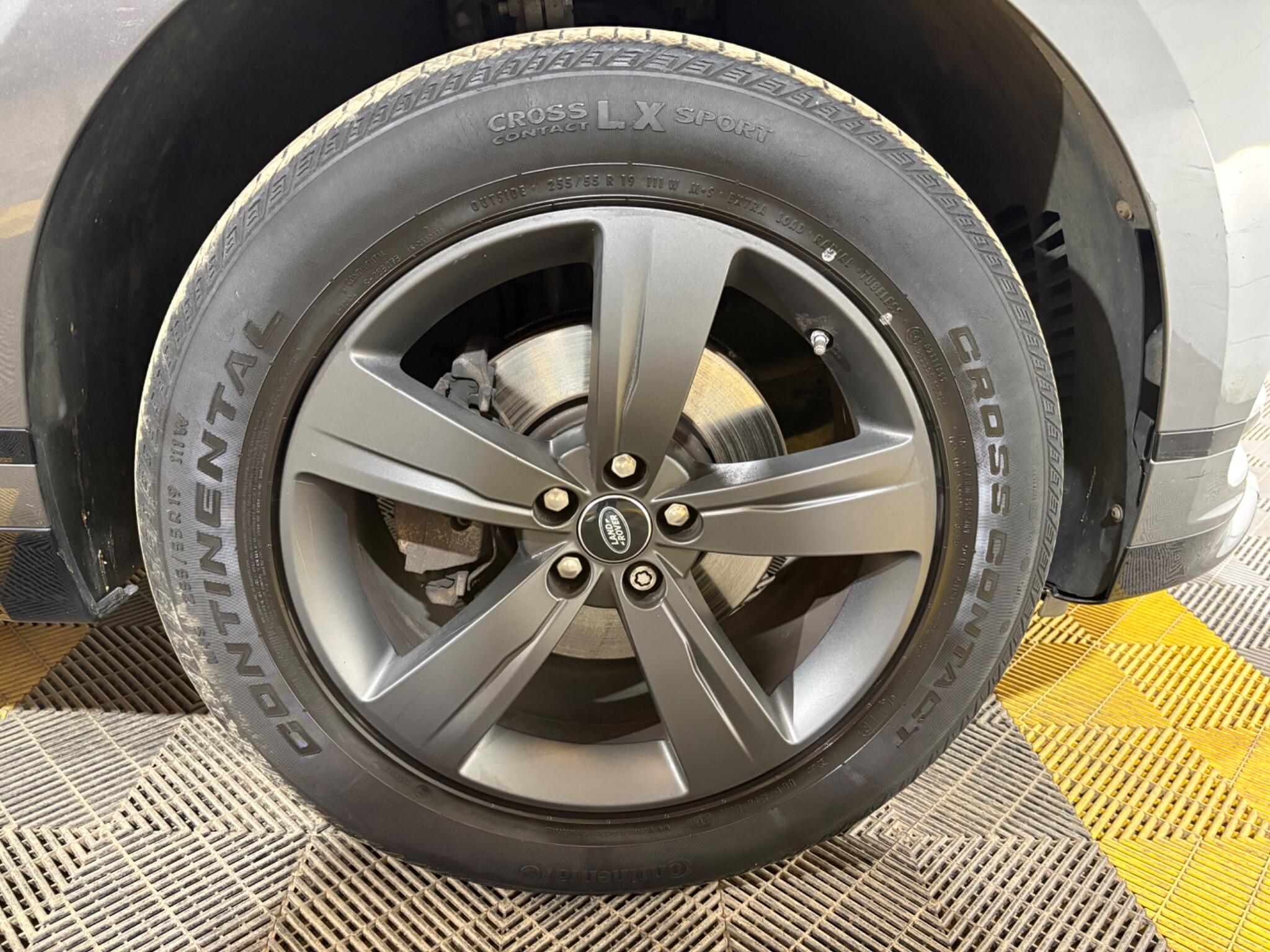 Land Rover Range Rover Velar view 62