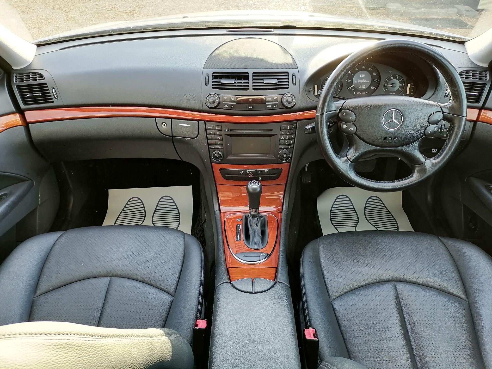 Mercedes-Benz E-Class view 35