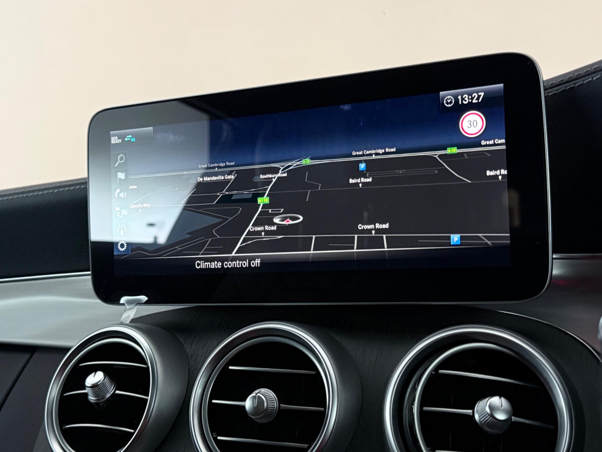 Mercedes-Benz C-Class view 33