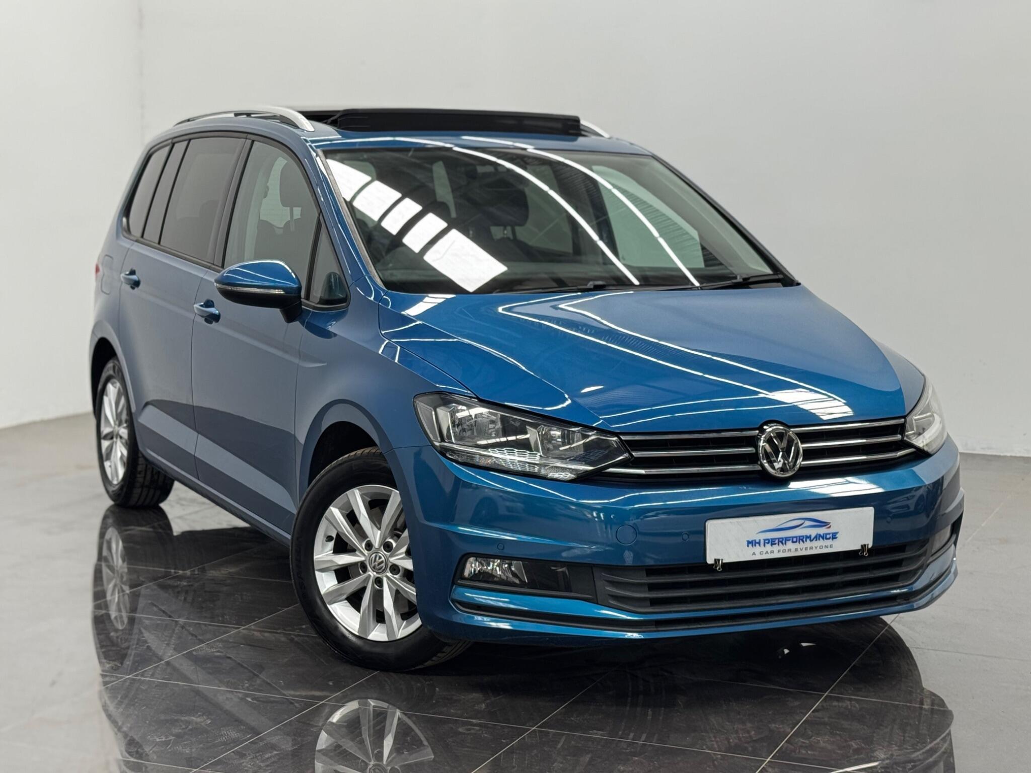 Volkswagen Touran view 19
