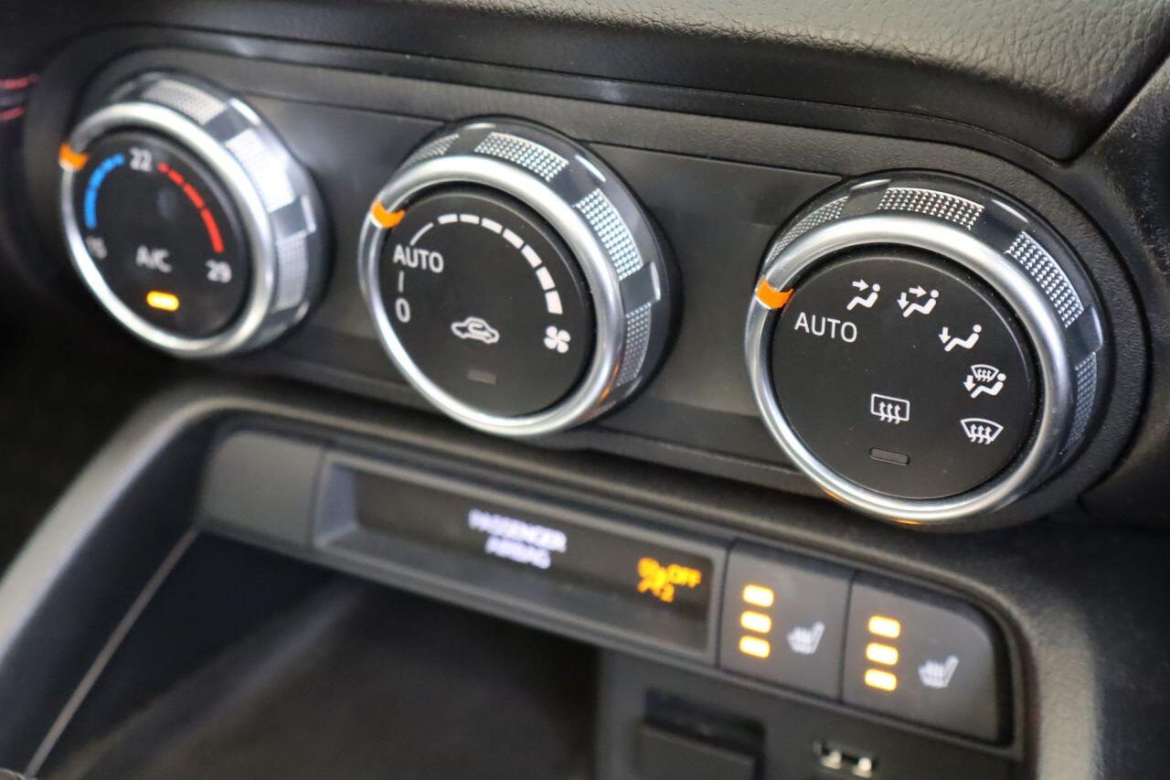 Mazda MX-5 view 17
