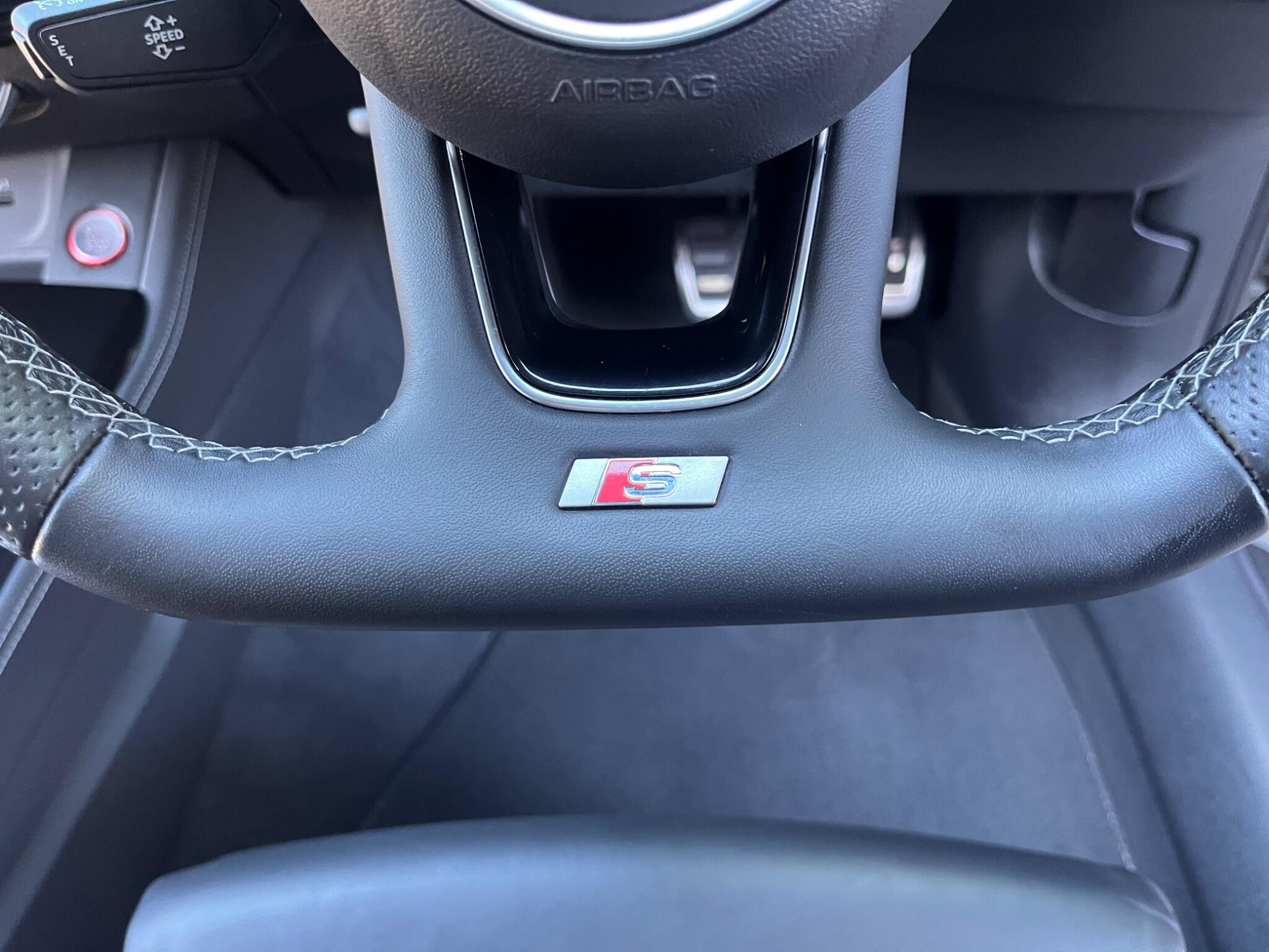 Audi S4 view 26