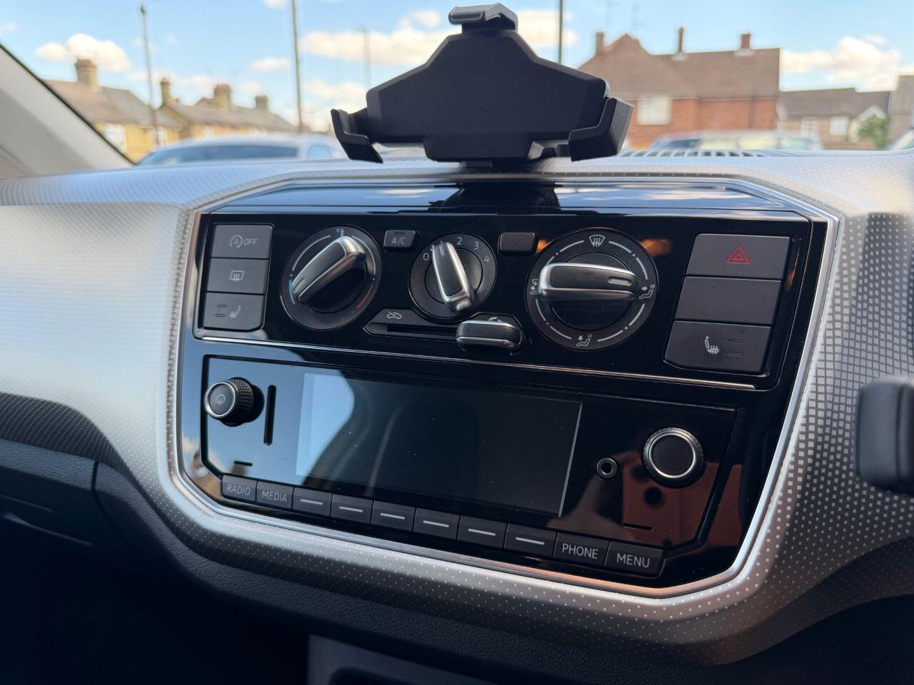 Volkswagen Up! view 19