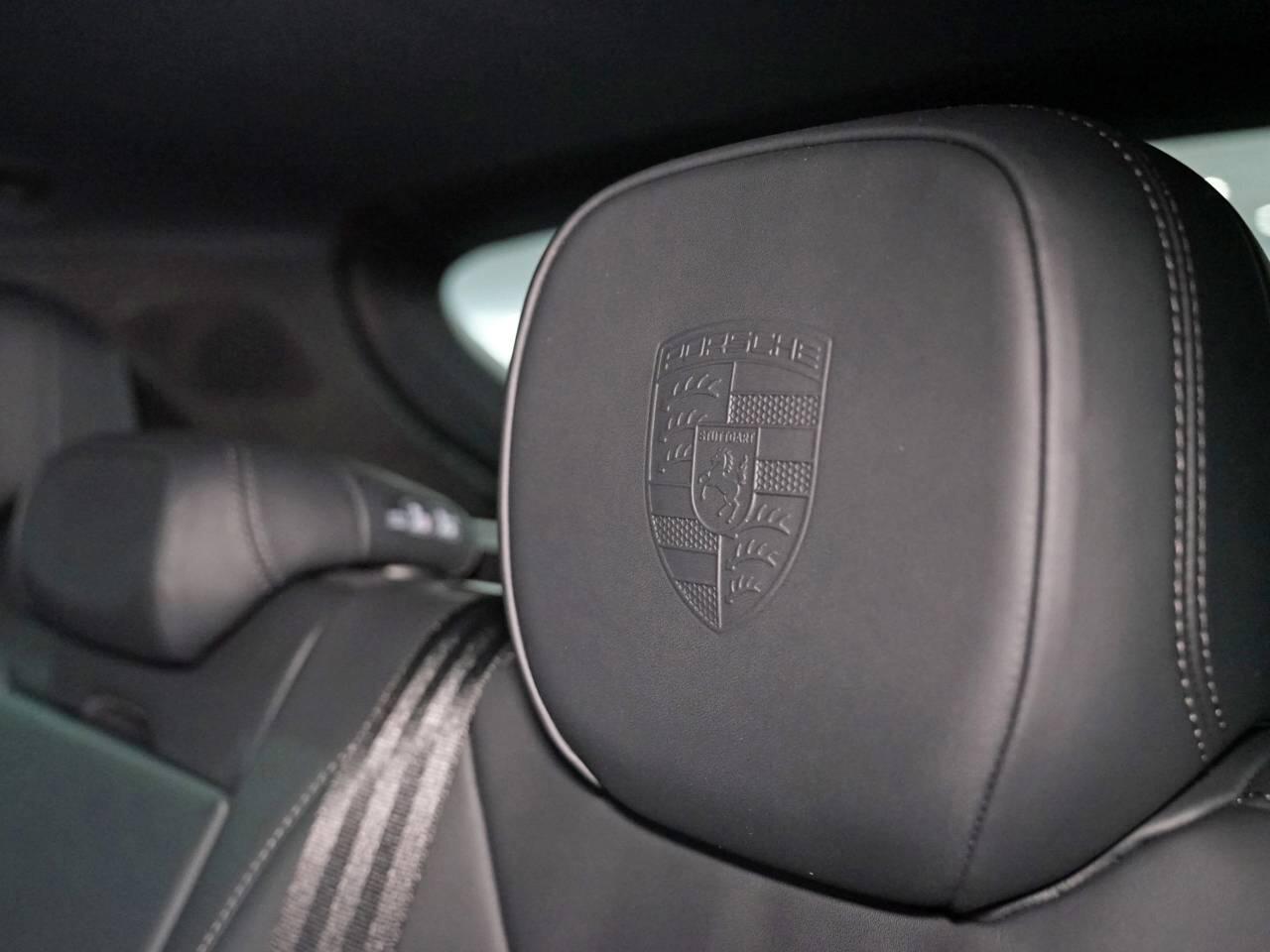 Porsche Cayenne view 22