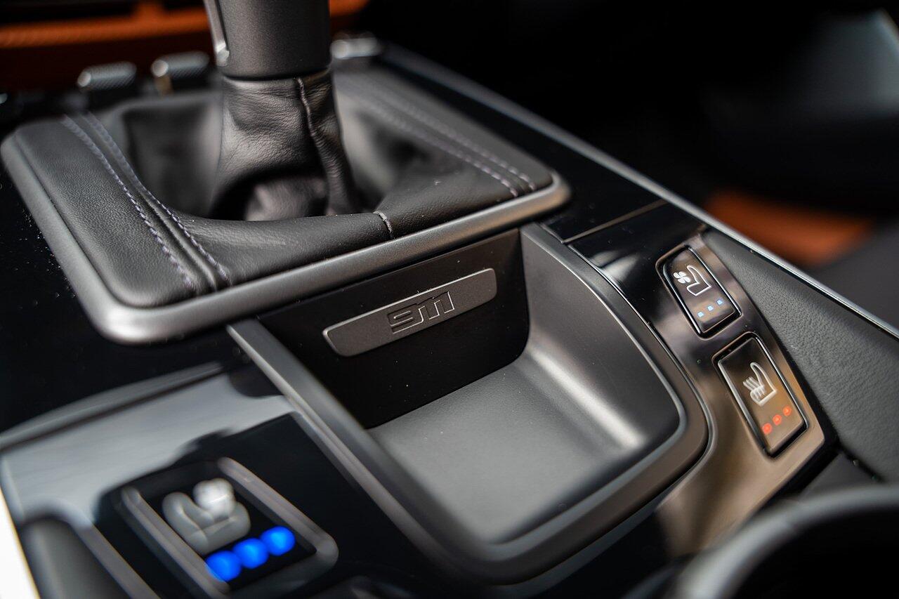 Porsche 911 view 75