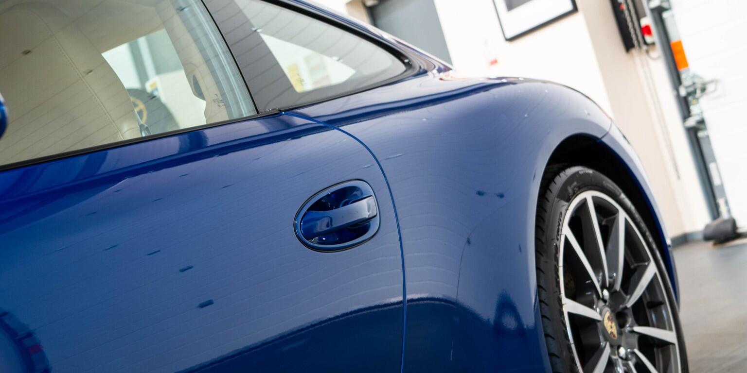 Porsche 911 view 45