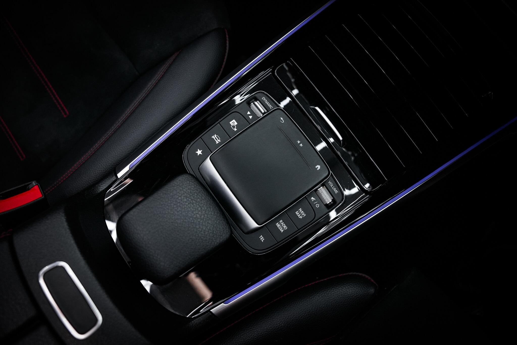Mercedes-Benz GLB view 7