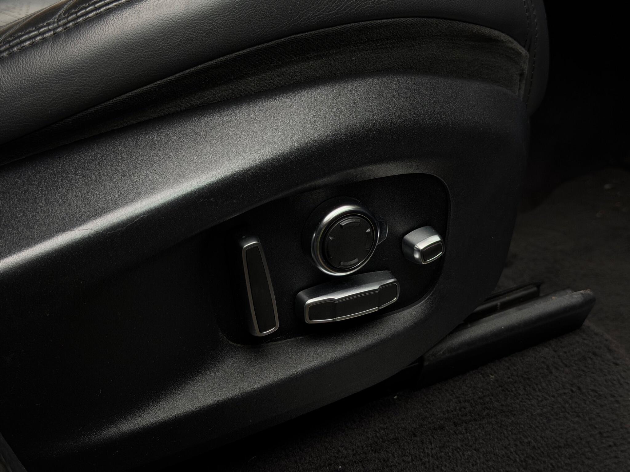Land Rover Range Rover Sport view 29