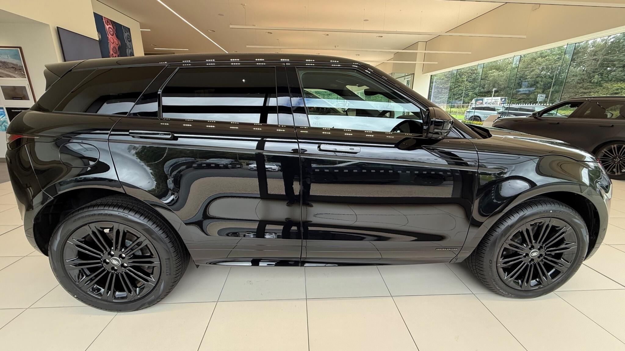 Land Rover Range Rover Evoque view 23