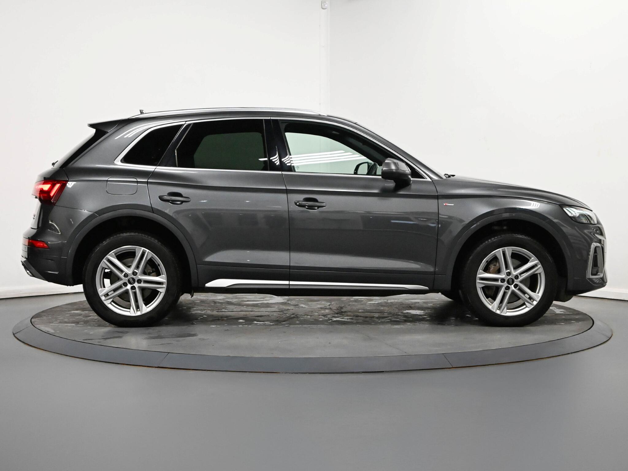 Audi Q5 view 37