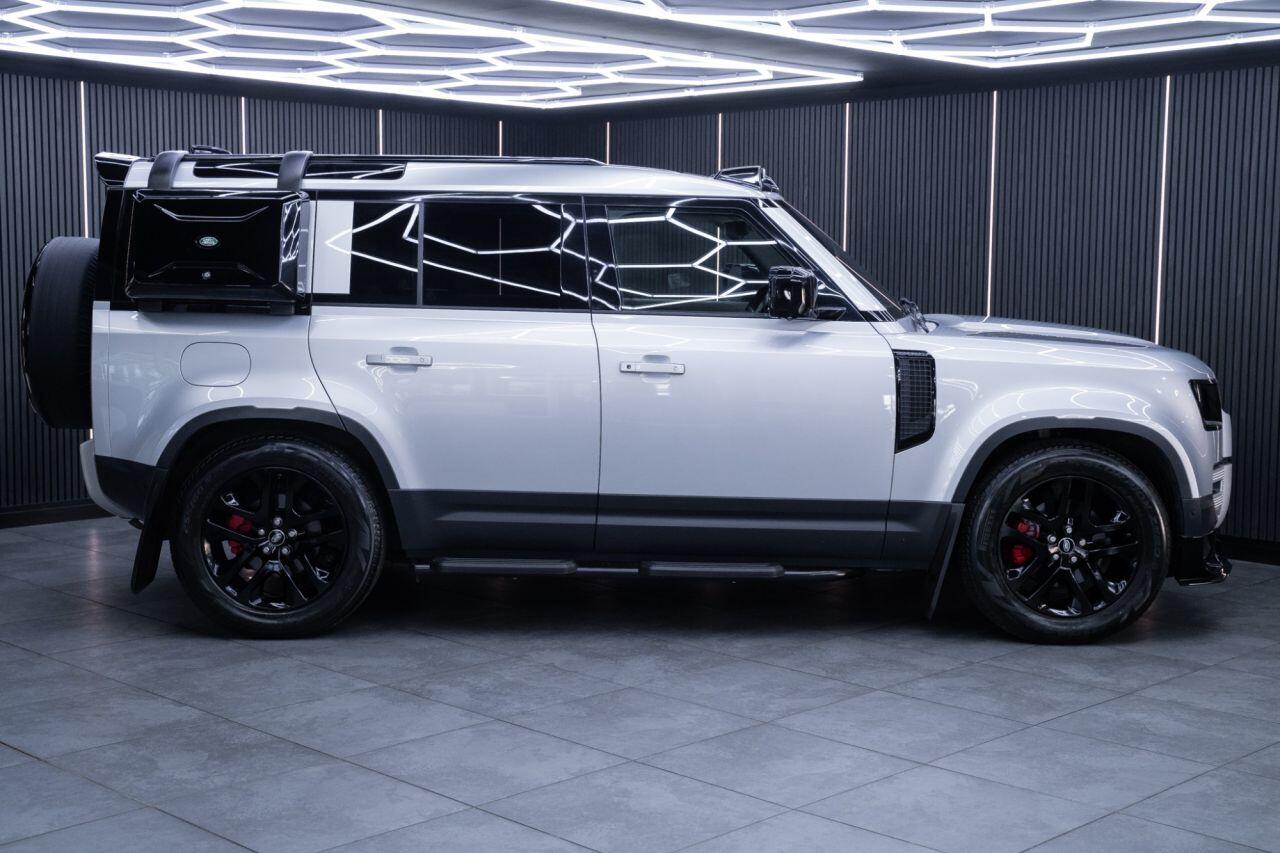 Land Rover Defender view 13